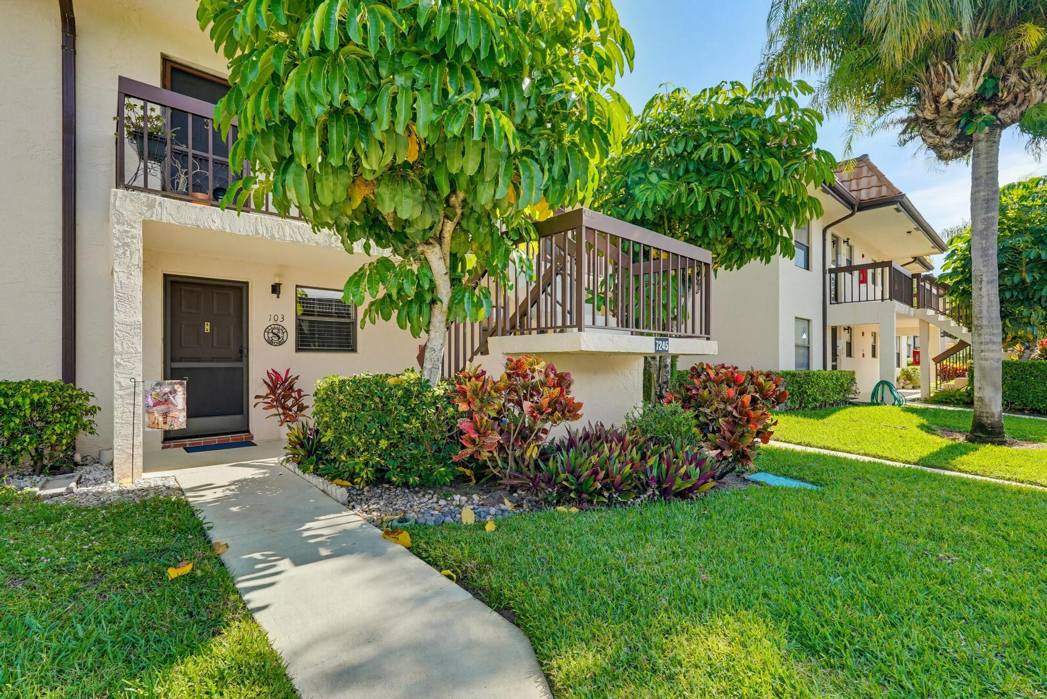 7245 Golf Colony Court 204, Lake Worth FL 33467