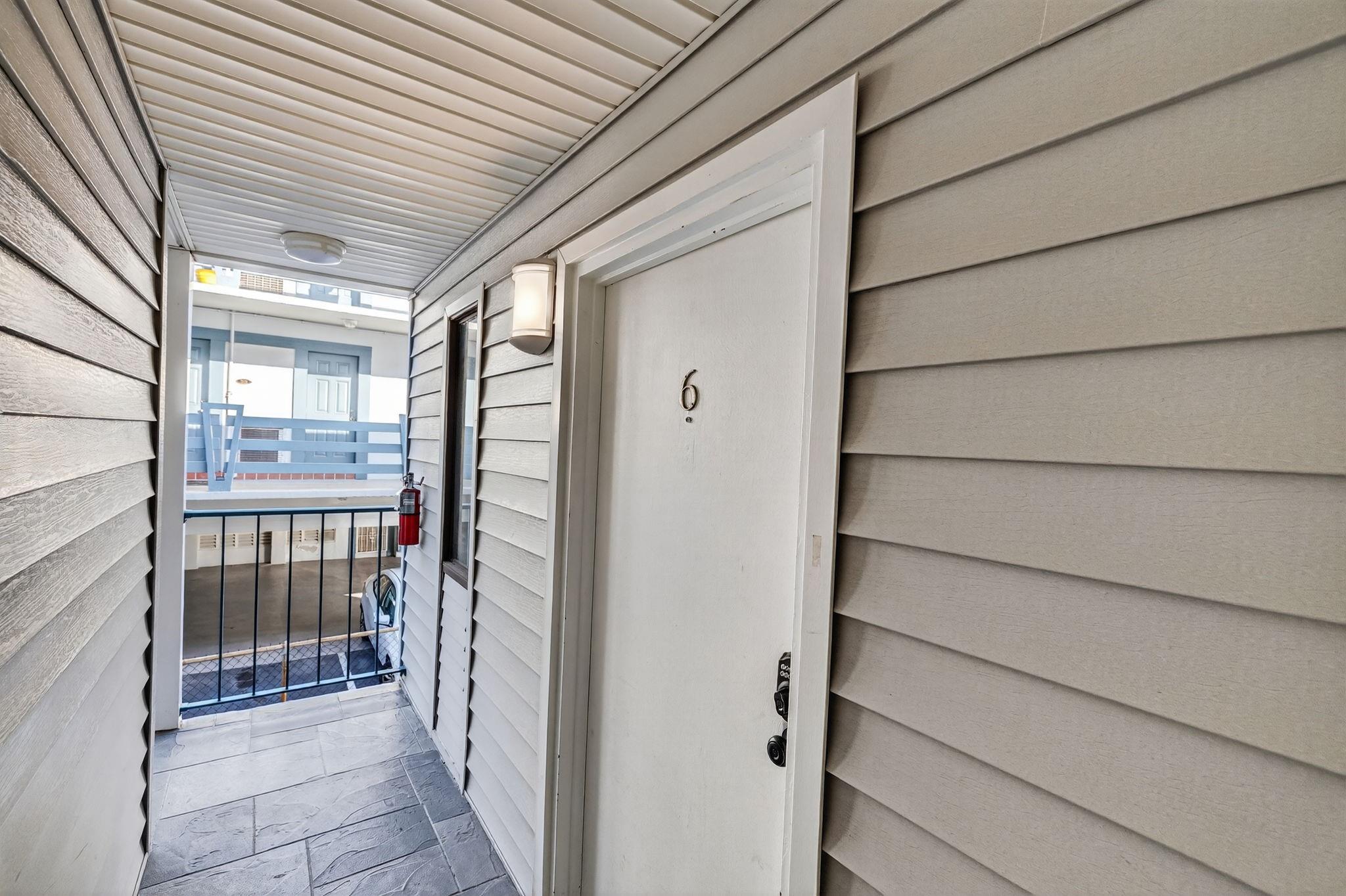 Quarterdeck Condominium - Residential