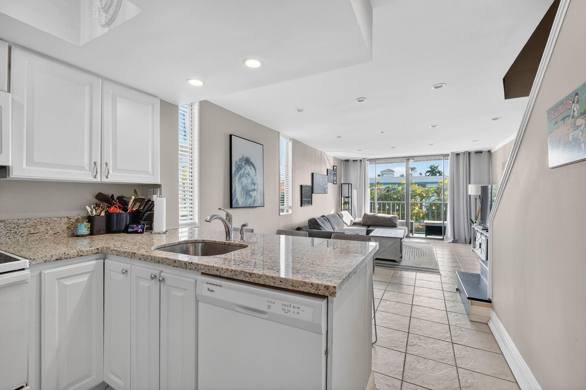 Quarterdeck Condominium - Residential