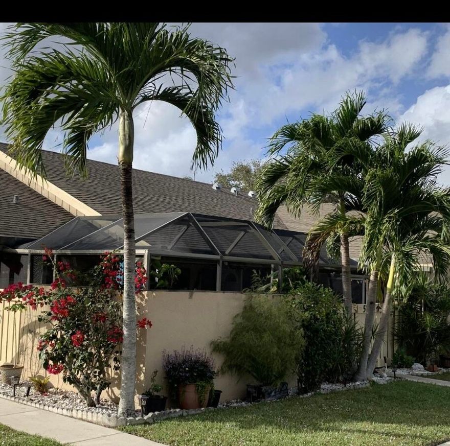 Adorable Villa with 2 full bedrooms and bathrooms. Private screened in patio. Modern feel with high ceilings, Tile floors, updated fixtures and lighting, and neutral paint.  Spacious living area with sliders leading to patio. Plenty of room for lounging and eating.  Primary bedroom has walk-in closet & bathroom has private toilet. The second bathroom has a tub/shower combo. Well maintained Community pool and tennis.  Located near newer shopping plaza with Publix and retail. In close proximity to beach and popular Atlantic Avenue with many Restaurants and shops. Move in ready  6/16/26.  Annual lease only.