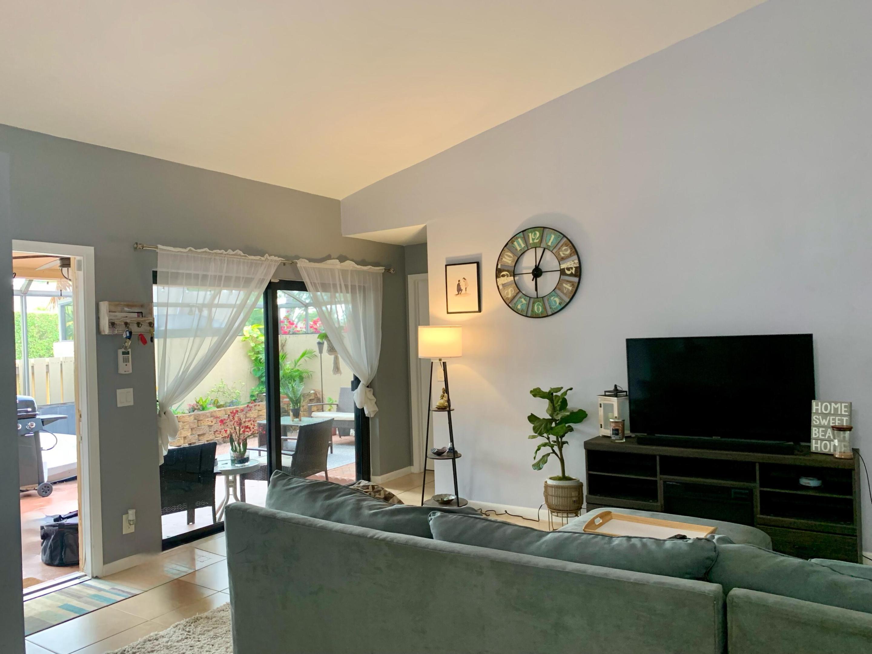 NORTHPOINTE I - Residential Lease
