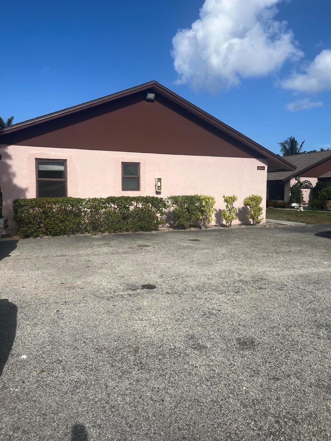 2548 Ida Way 3a, West Palm Beach, FL, 33415/$280,000 2 2548 Ida Way 3a