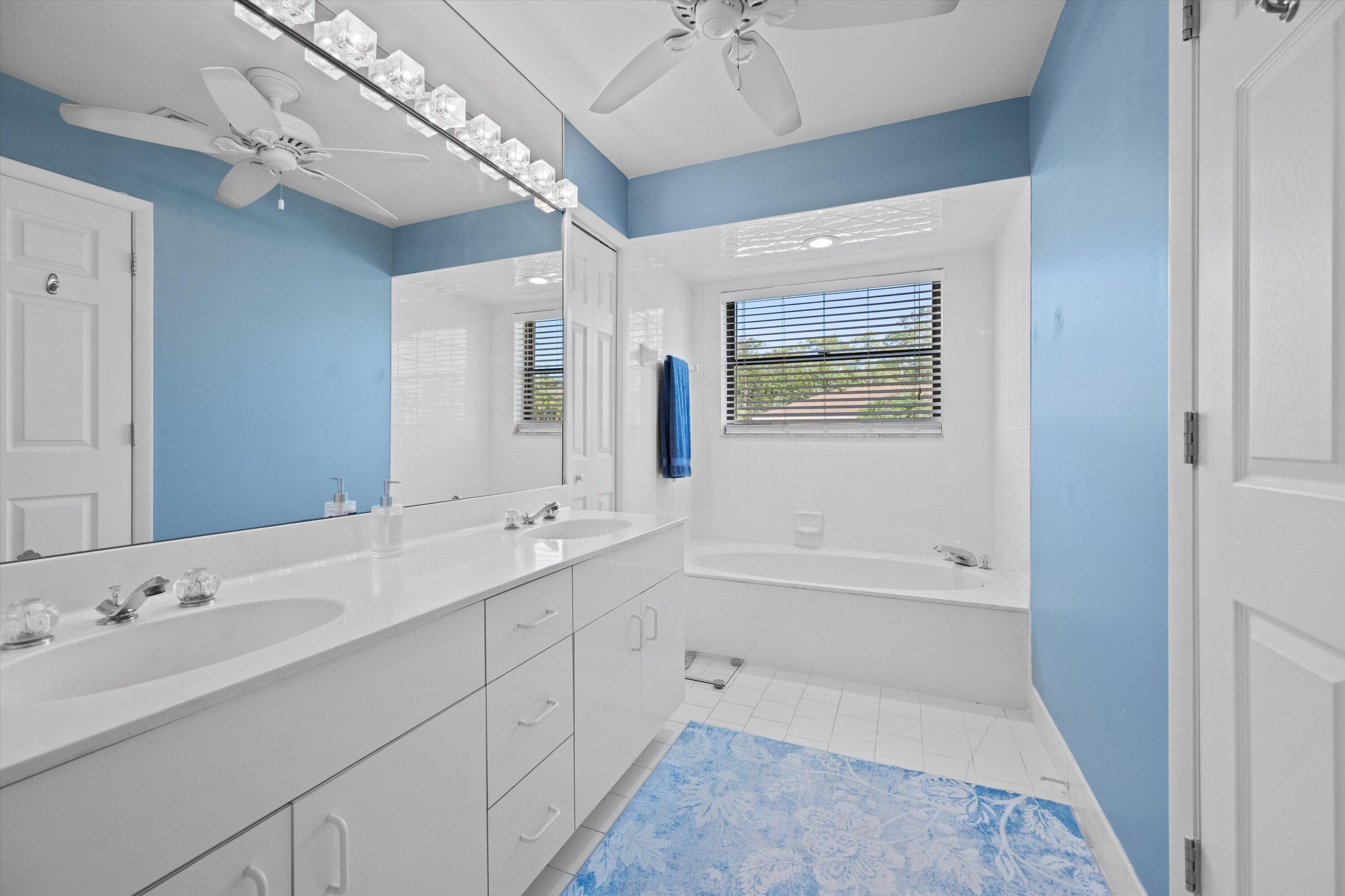 SUGAR POND MANOR OF WELLINGTON - Residential