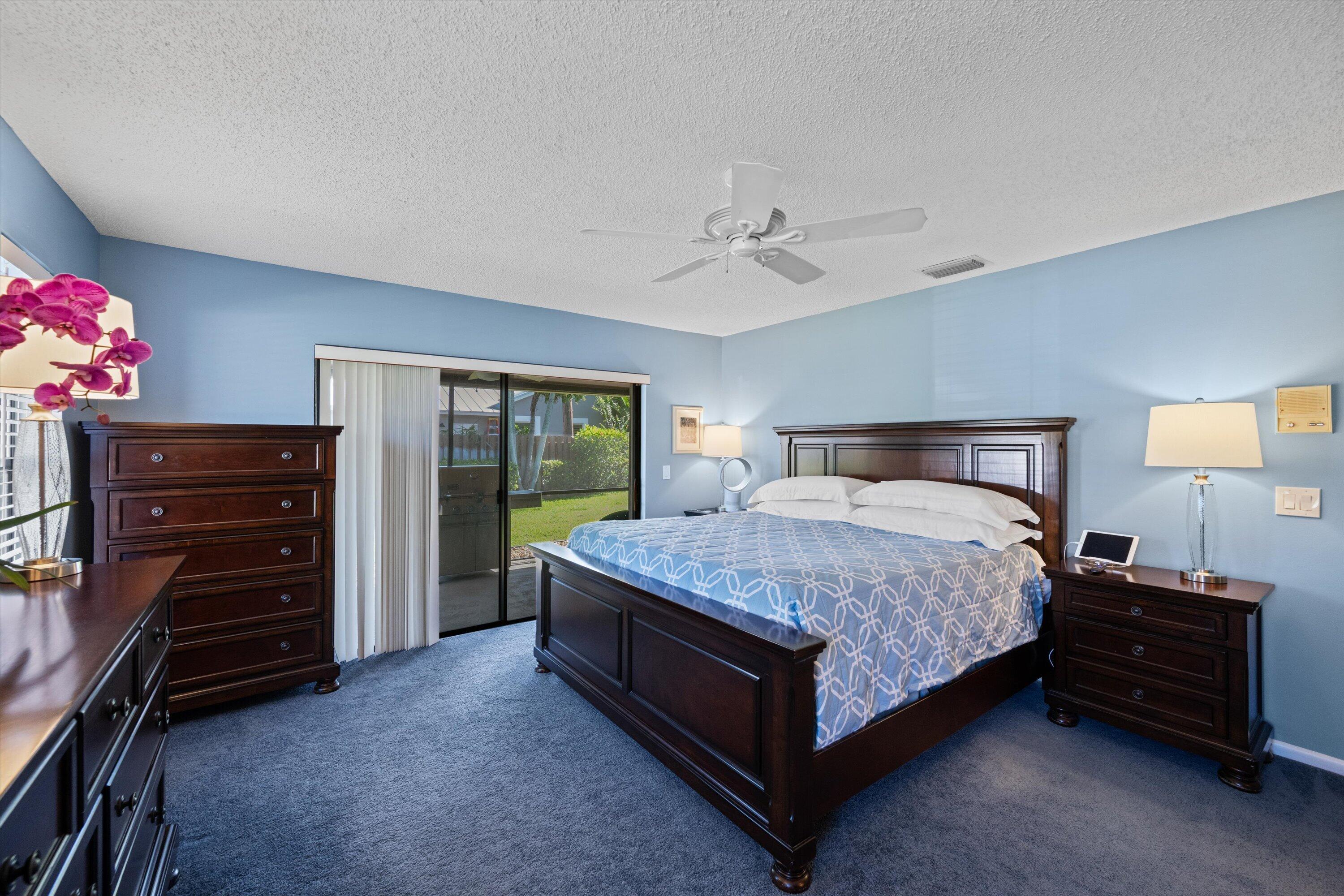 SUGAR POND MANOR OF WELLINGTON - Residential