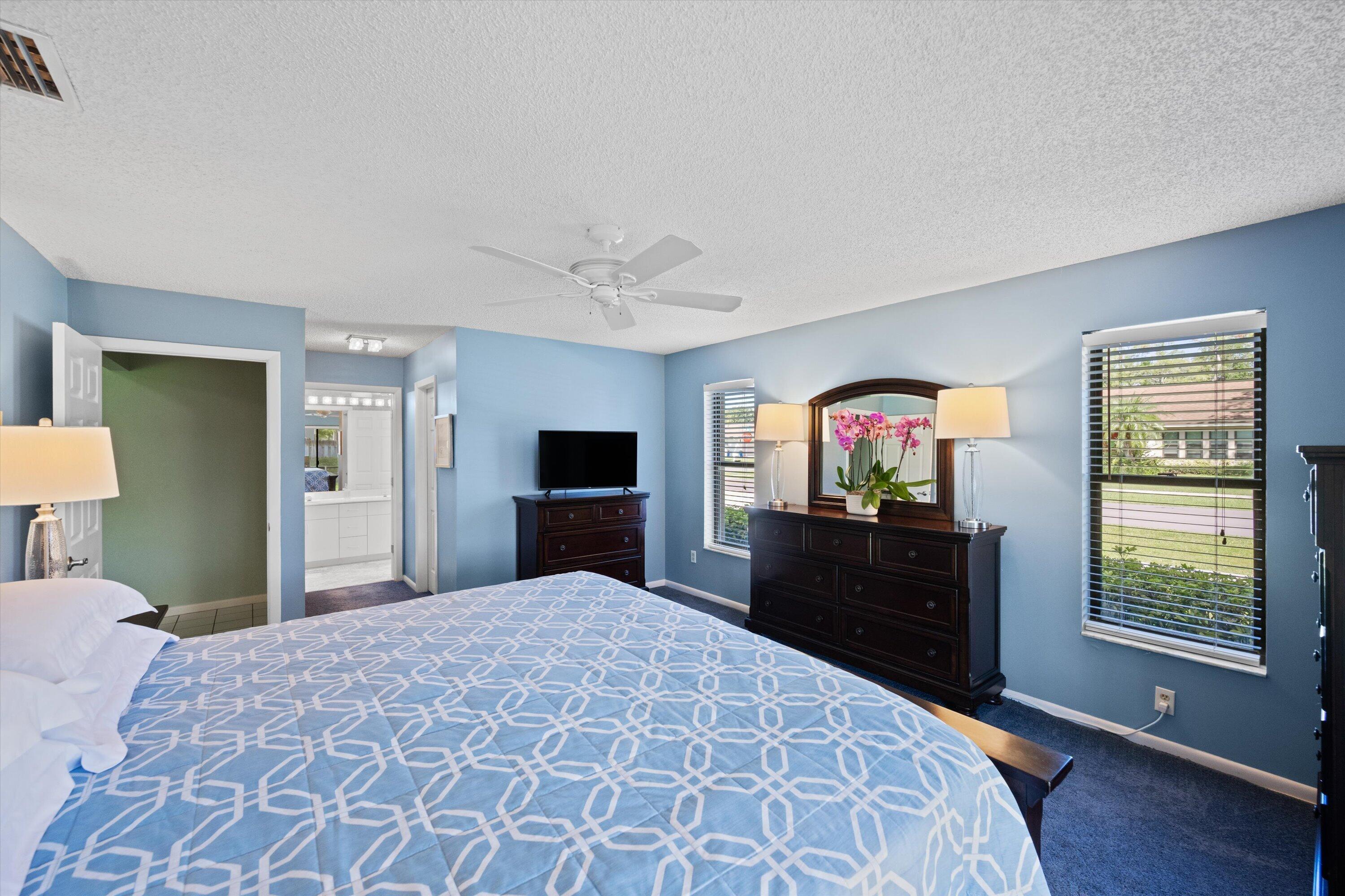 SUGAR POND MANOR OF WELLINGTON - Residential