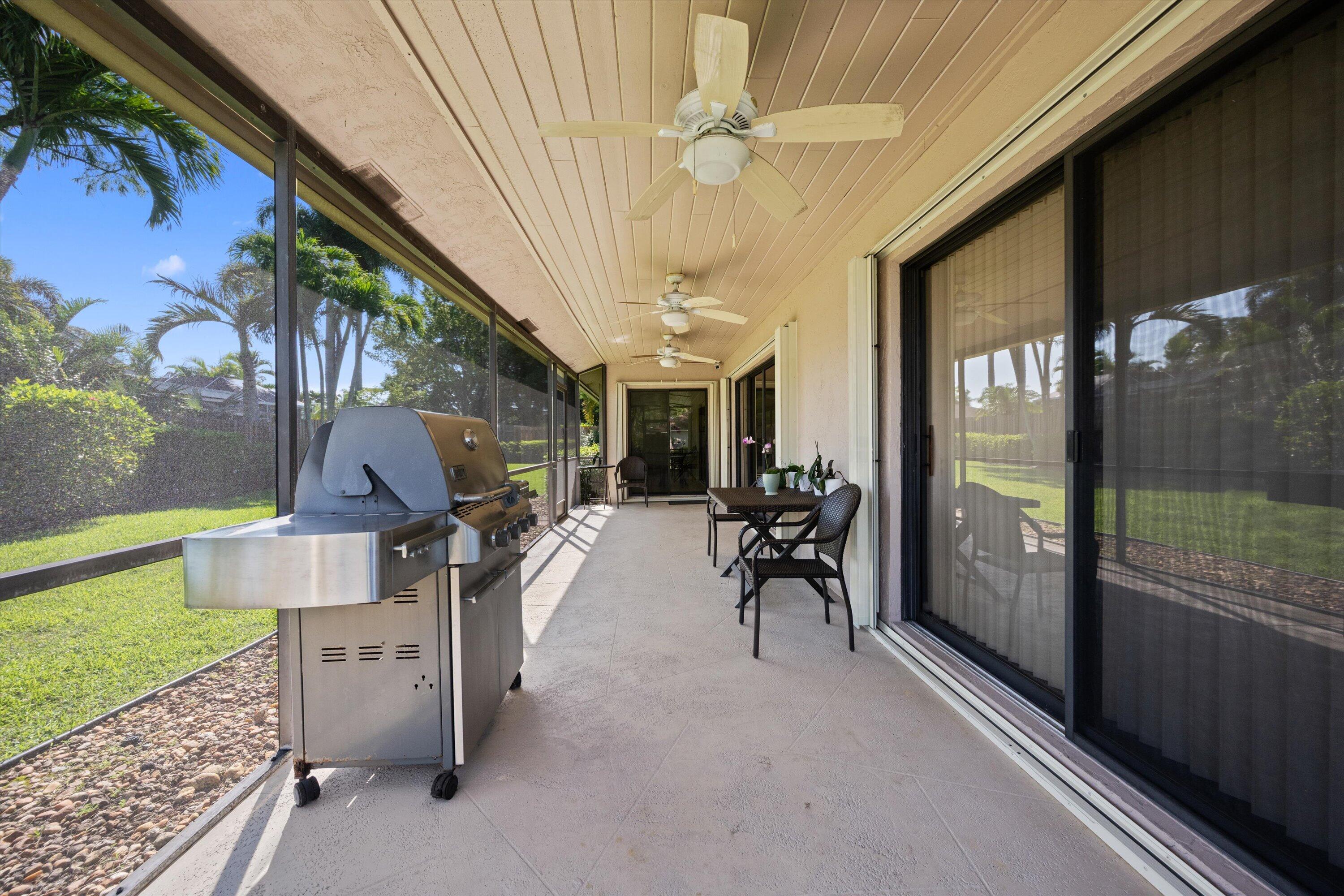 SUGAR POND MANOR OF WELLINGTON - Residential