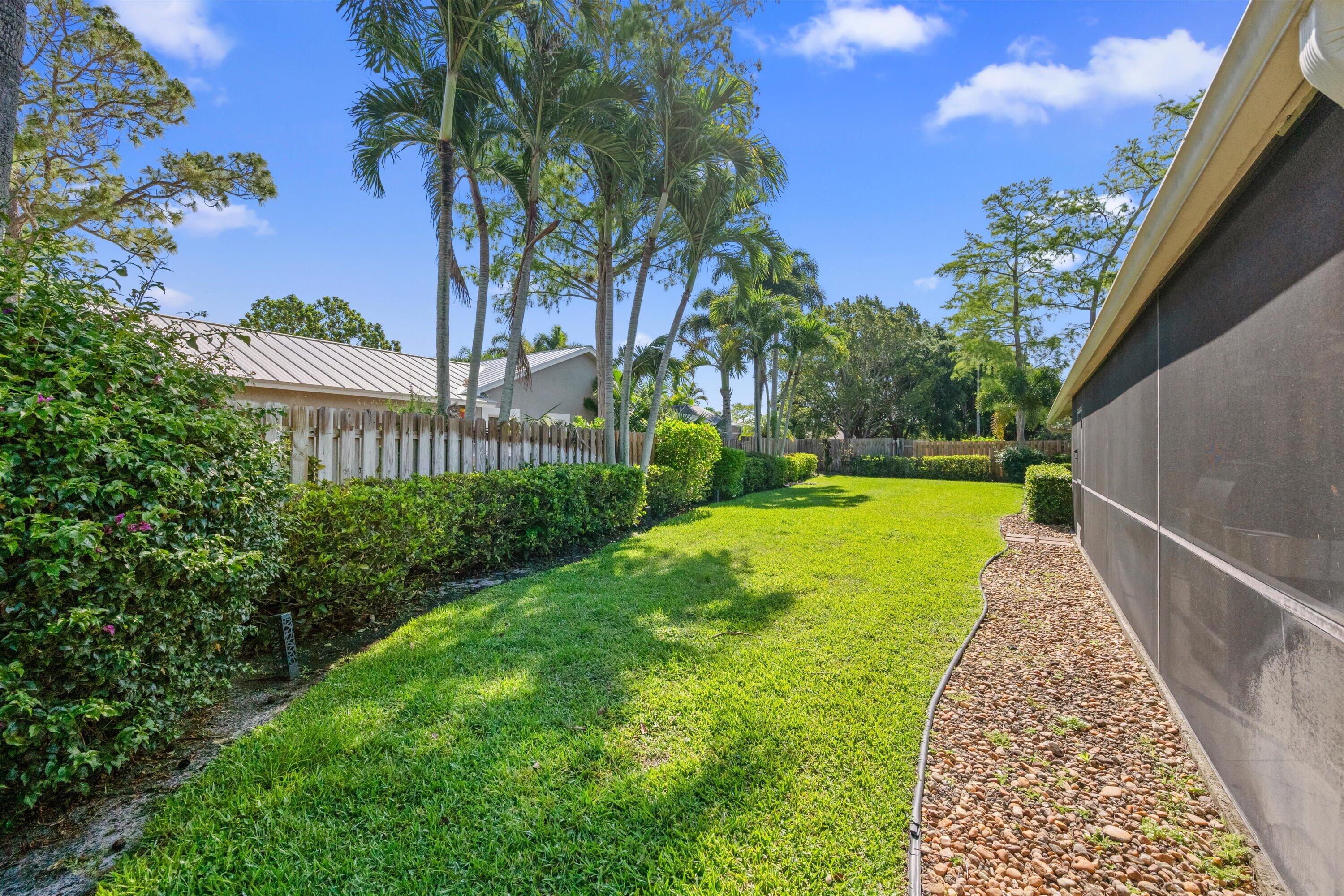 SUGAR POND MANOR OF WELLINGTON - Residential