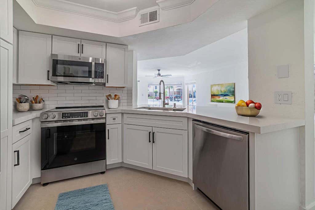 Photo of 815 W Boynton Beach Boulevard #12-106, Boynton Beach, FL 33426 (MLS # B26041236)