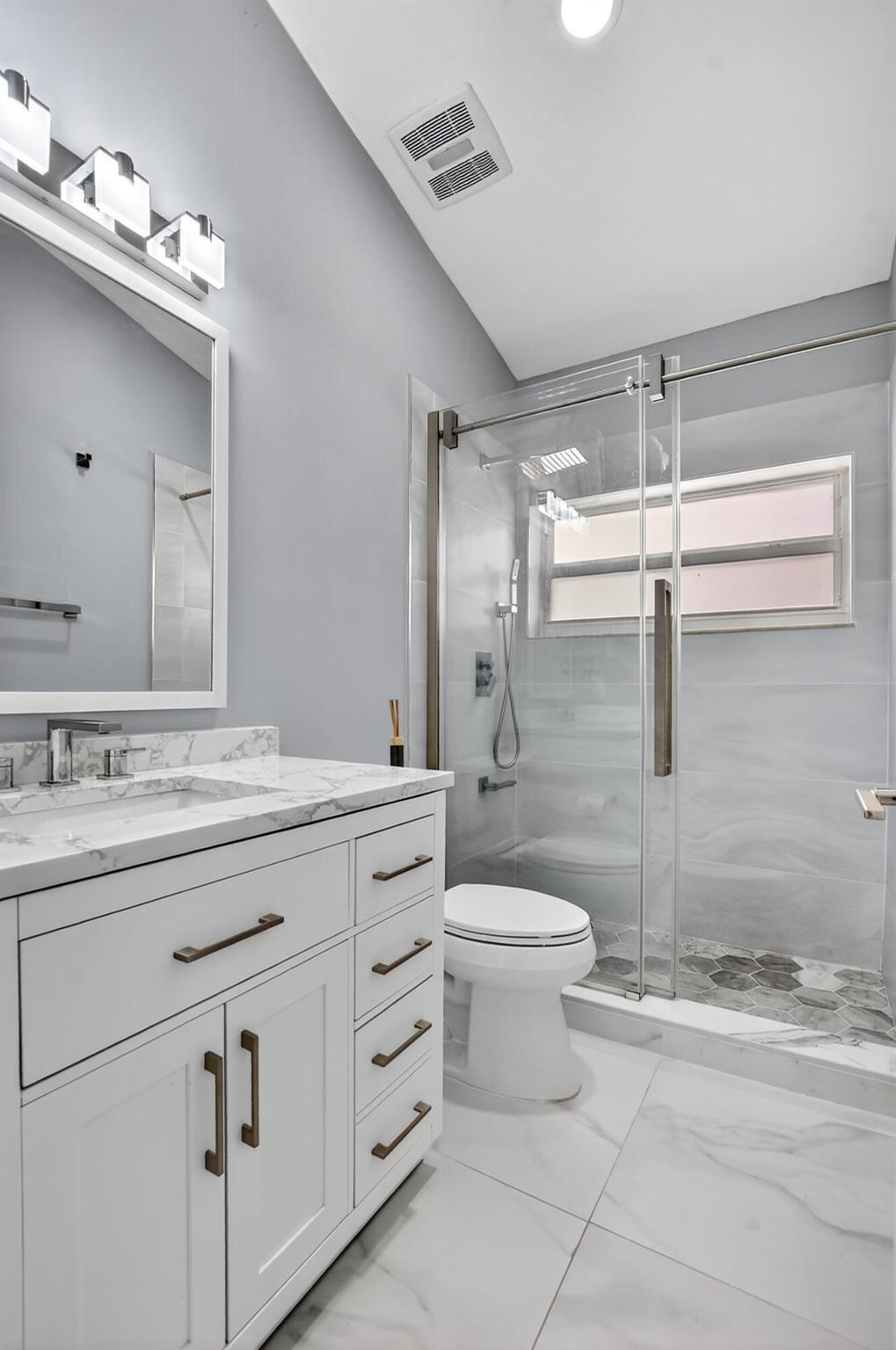 PIPERS GLEN A-3 - Residential