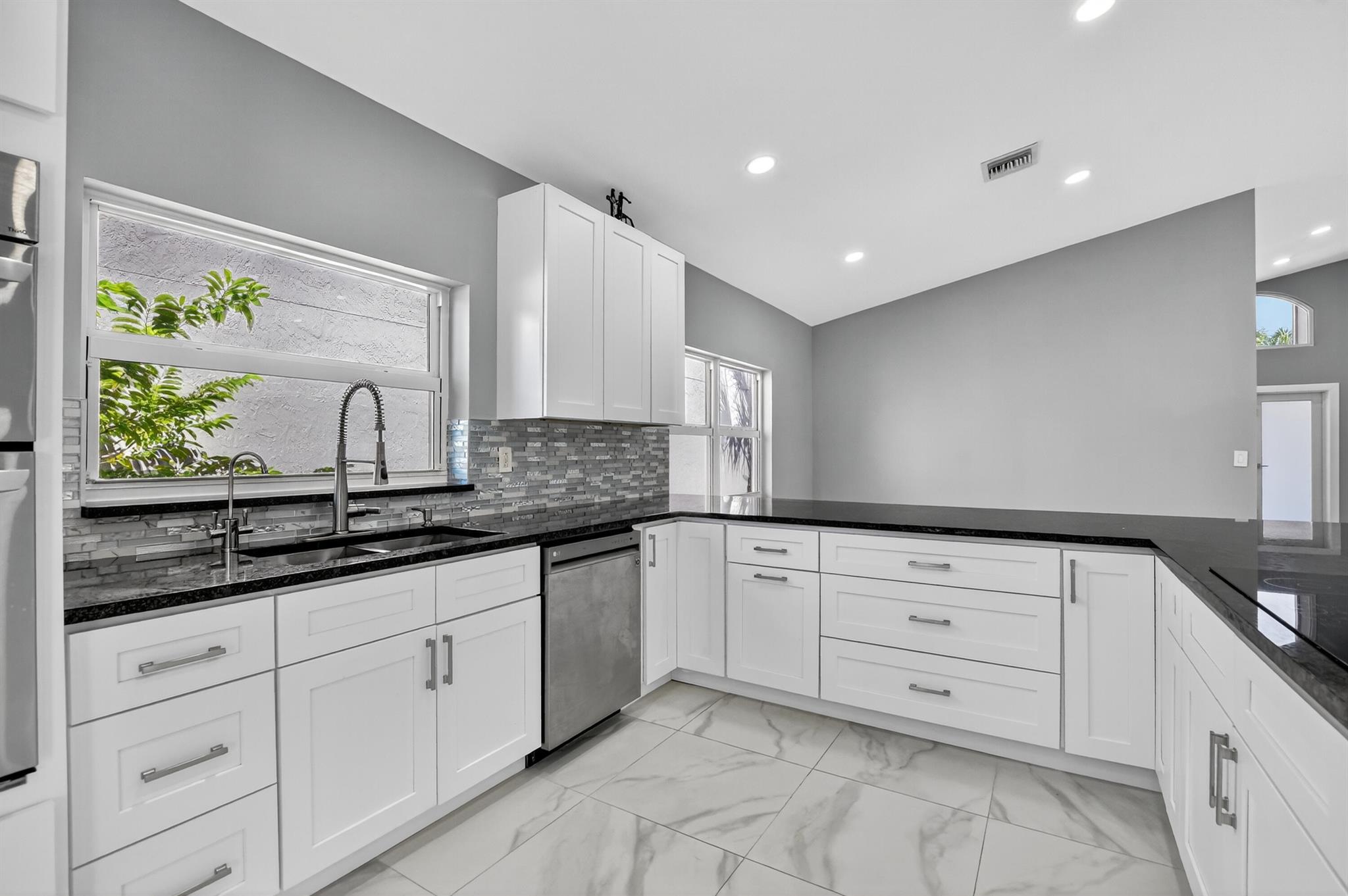 PIPERS GLEN A-3 - Residential