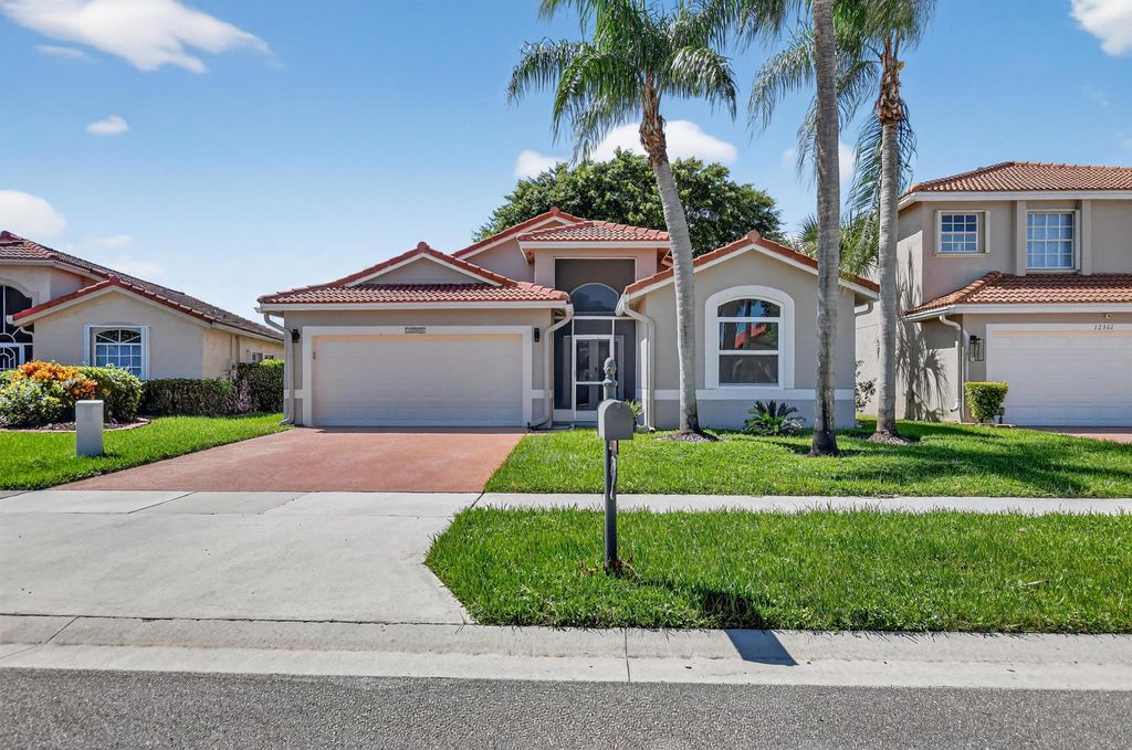 Photo of 12371 Sand Wedge Drive, Boynton Beach, FL 33437 (MLS # R11132998)