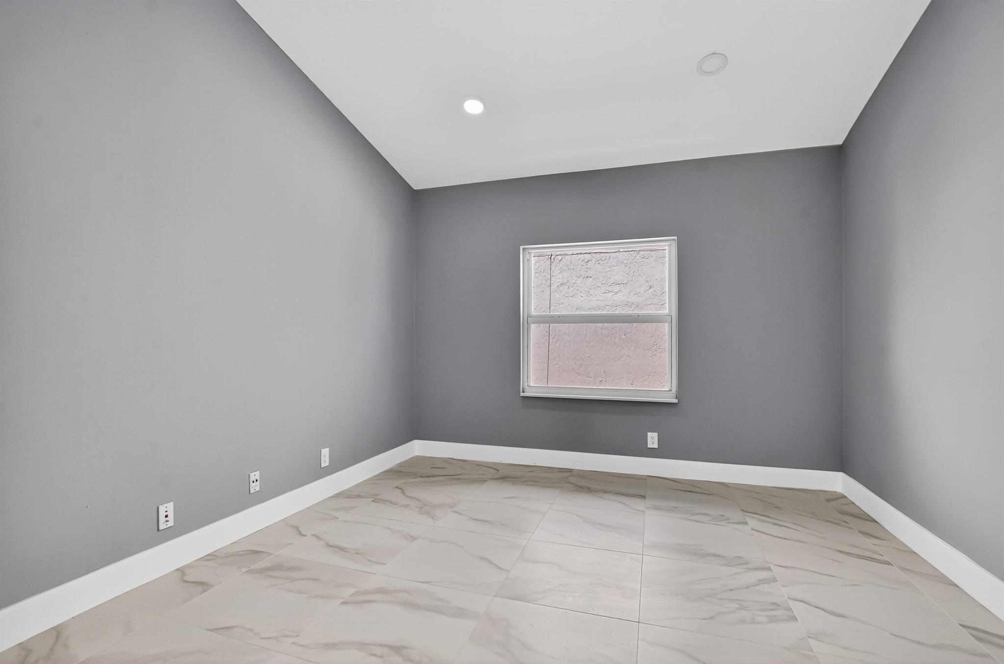 PIPERS GLEN A-3 - Residential