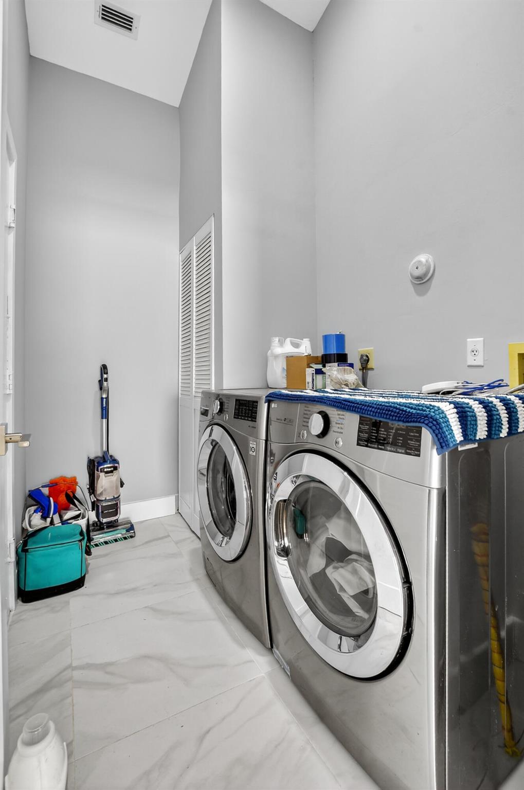 PIPERS GLEN A-3 - Residential