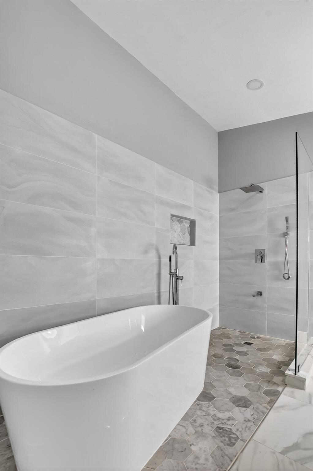 PIPERS GLEN A-3 - Residential