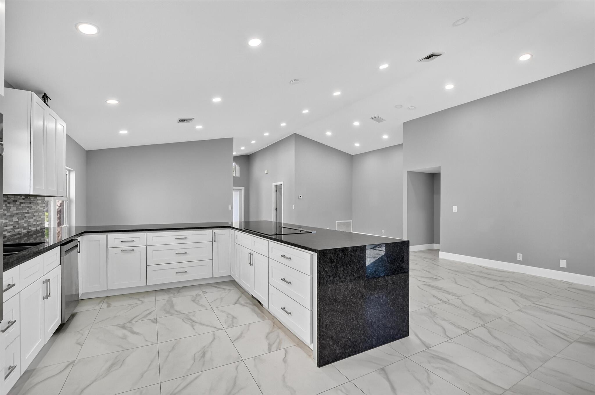 PIPERS GLEN A-3 - Residential