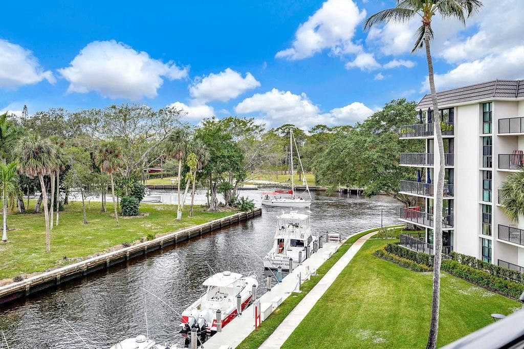 Photo of 1350 River Reach Drive #401, Fort Lauderdale, FL 33315 (MLS # F10555381)
