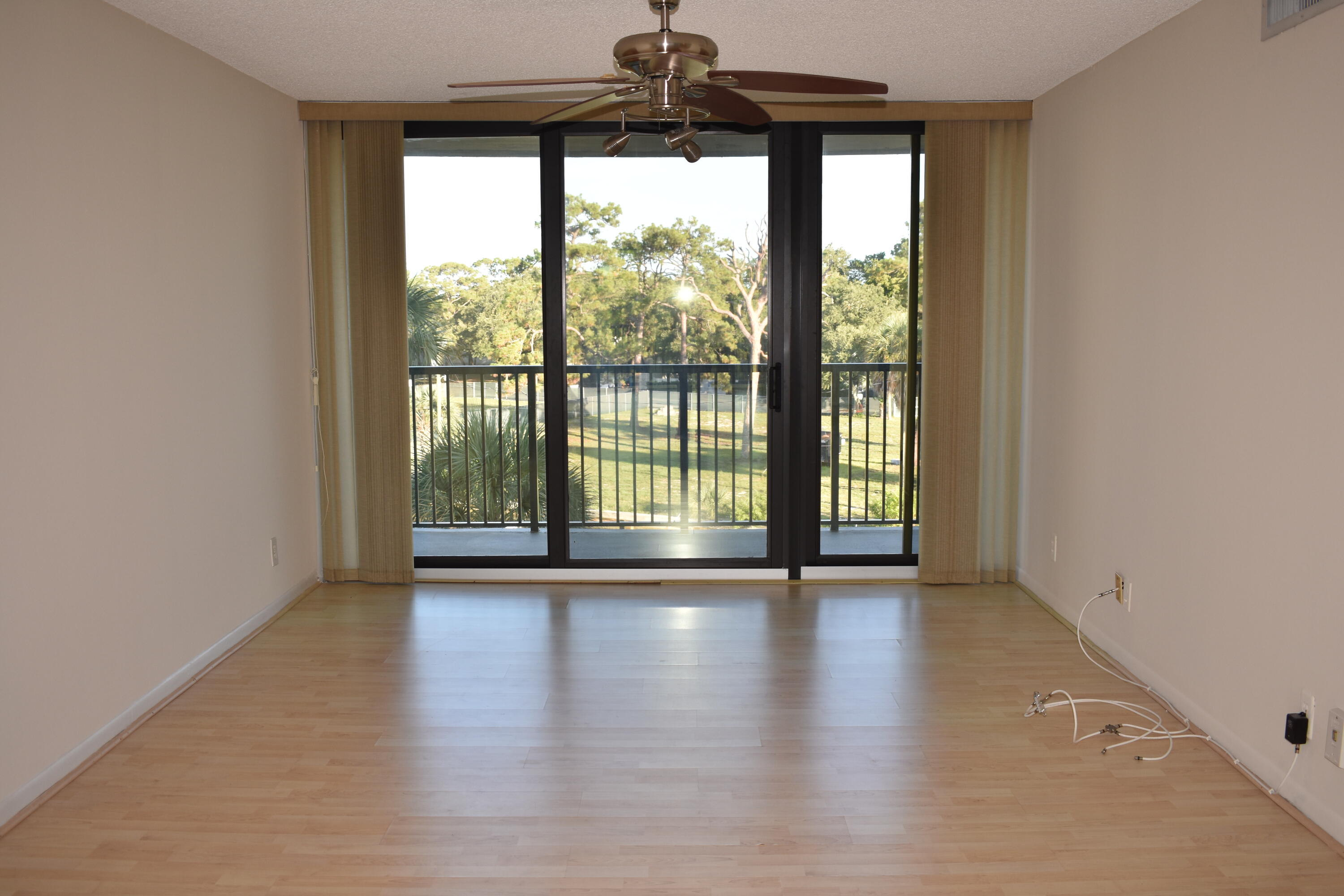 1350 River Reach Drive 401
