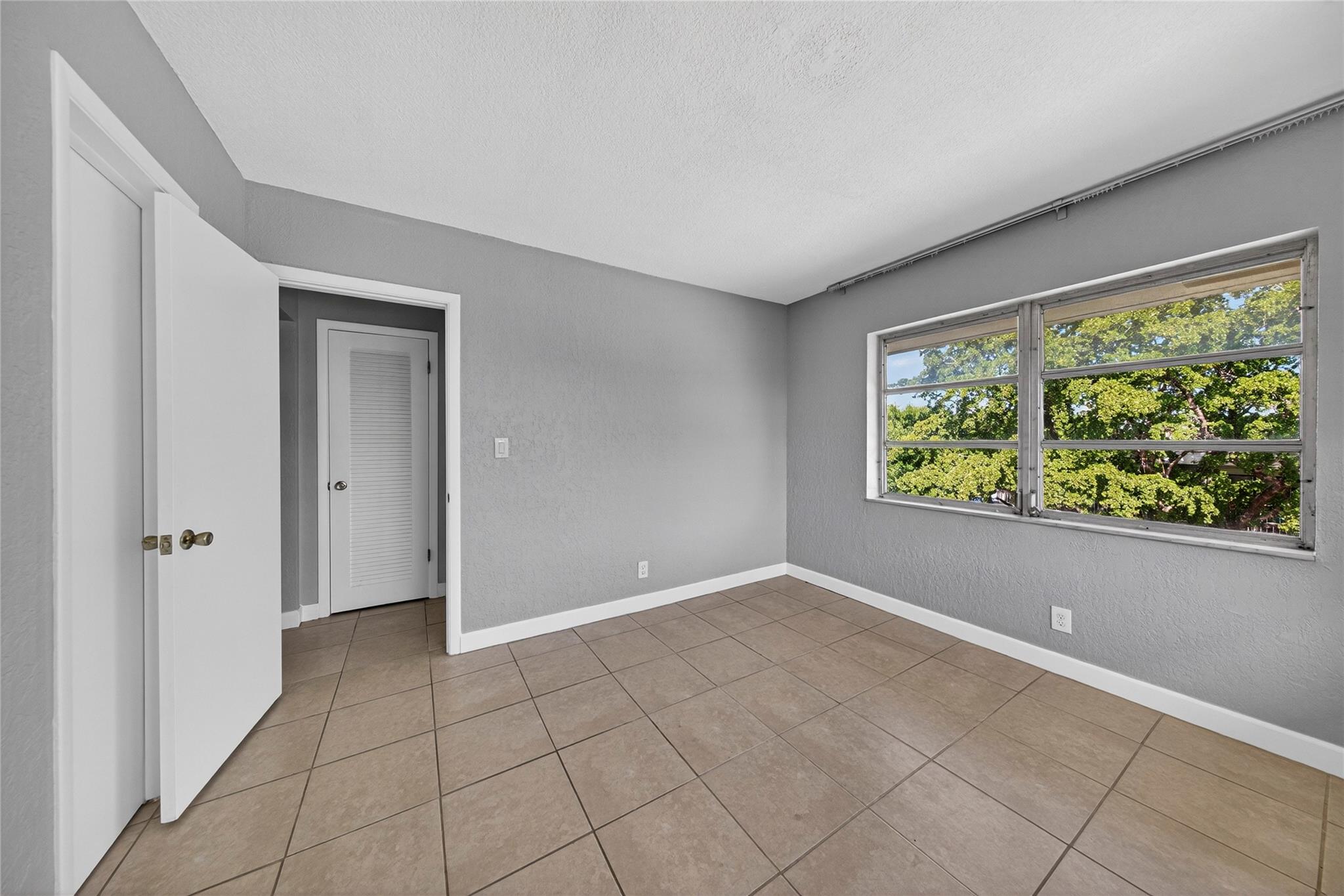 Gateway Arms Condo - Residential Lease