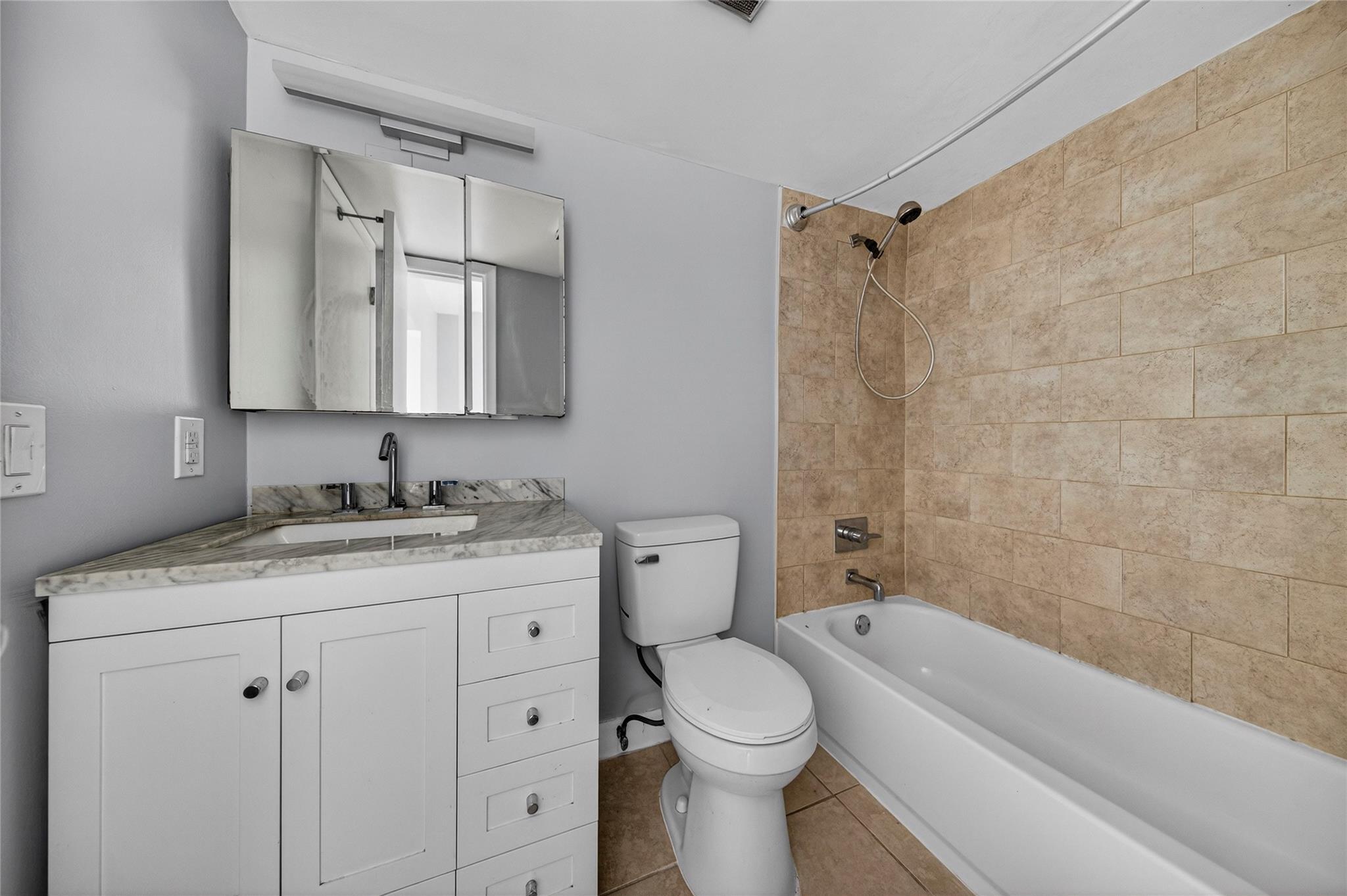 Gateway Arms Condo - Residential Lease