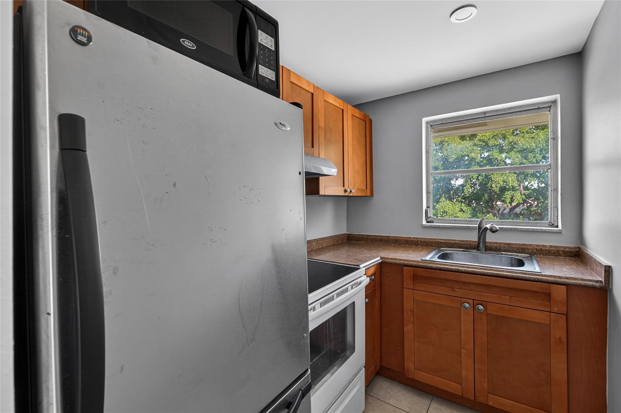 Gateway Arms Condo - Residential Lease