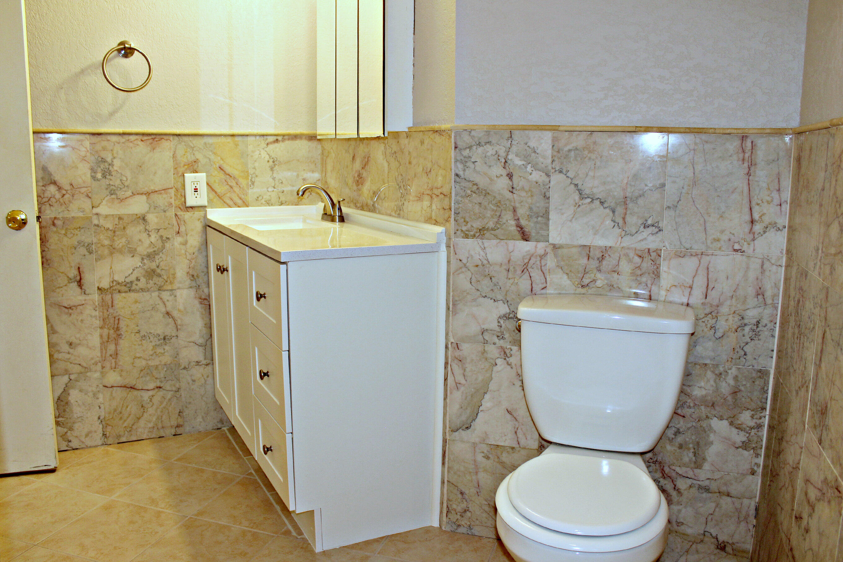 MIDPORT PLACE I, A CONDOMINIUM - Residential