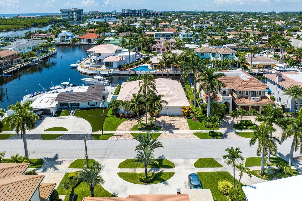 BOCA HARBOUR 4TH SEC - Residential