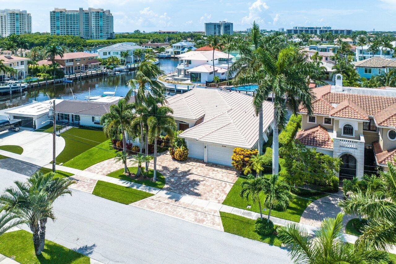 BOCA HARBOUR 4TH SEC - Residential