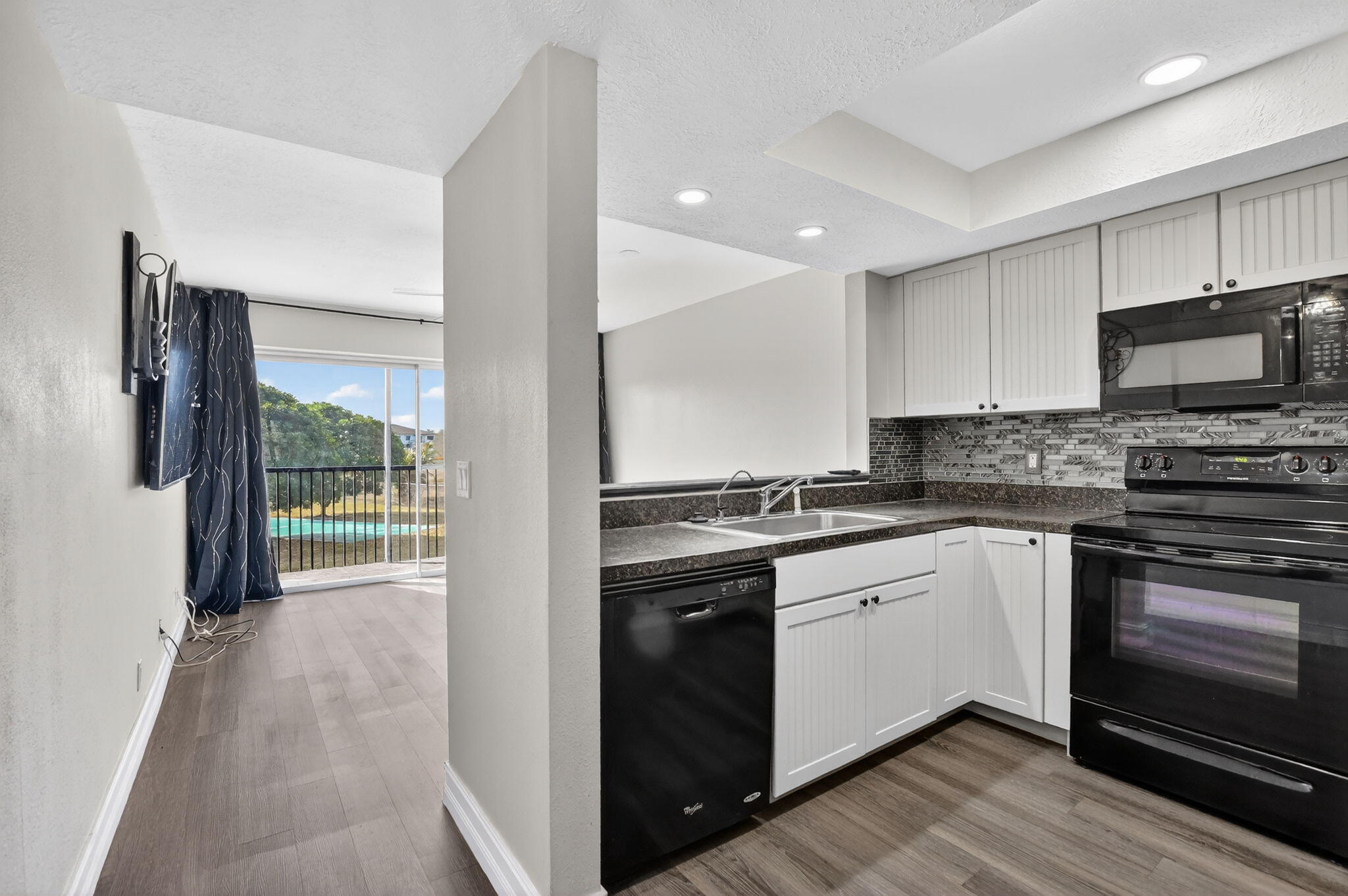 VILLAGE GREEN OF BOCA RATON CONDO - Residential