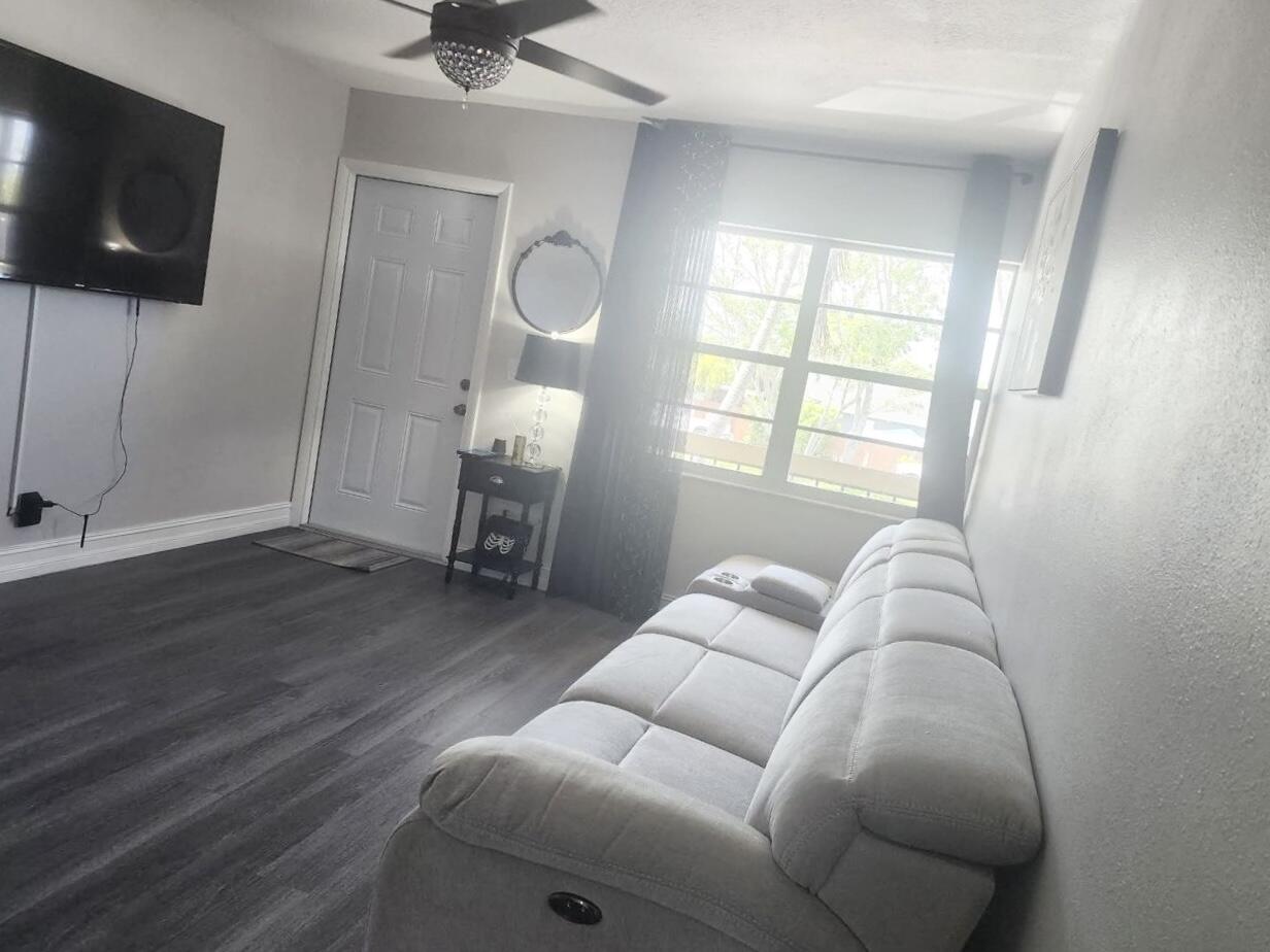 View photos, virtual tours, details... 9500 SW 3rd Street 213