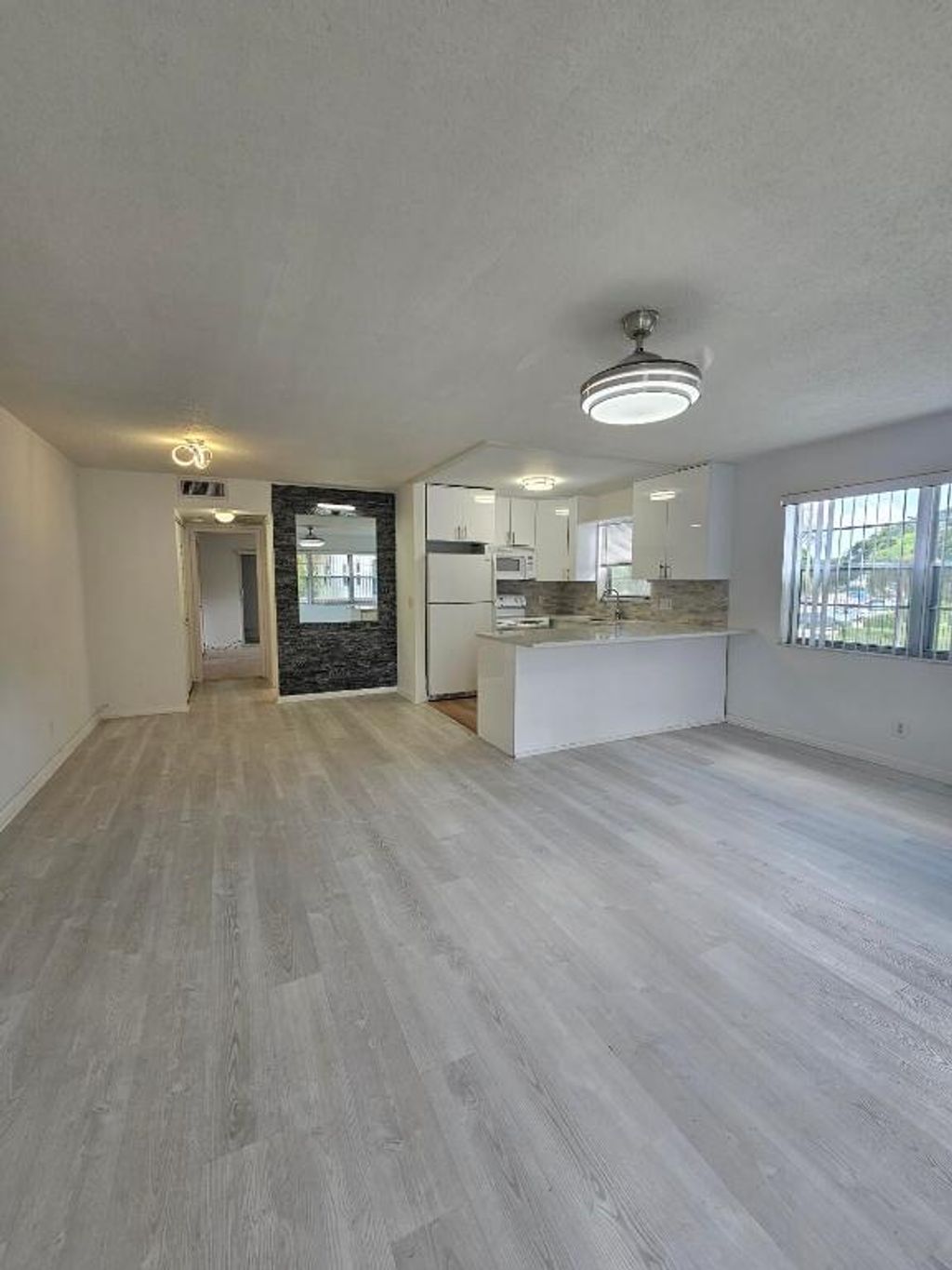 Photo of 105 Windsor E #105, West Palm Beach, FL 33417 (MLS # R11154189)