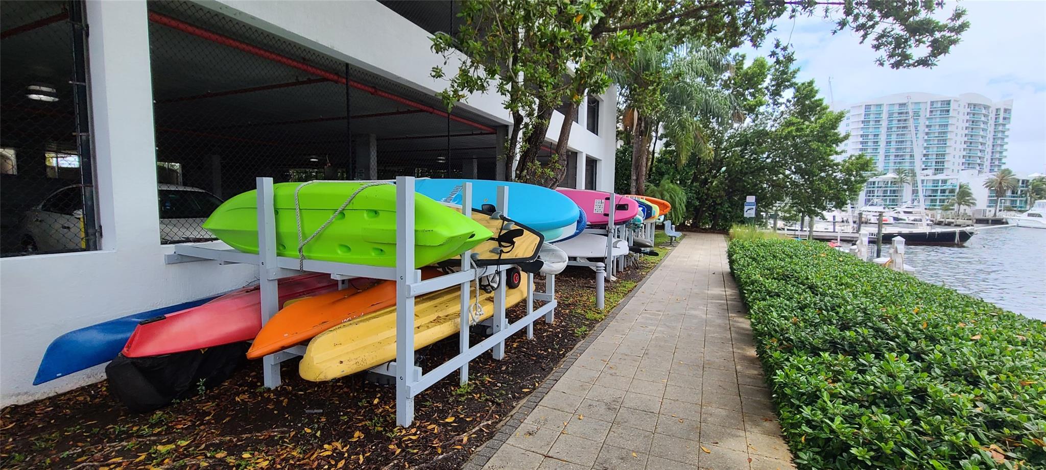 ELOQUENCE ON THE BAY - Residential Lease