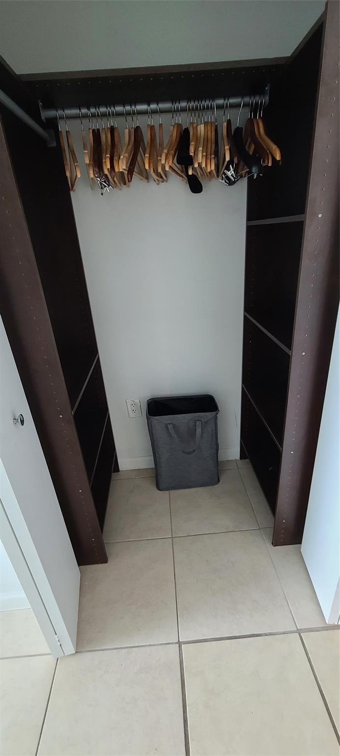 ELOQUENCE ON THE BAY - Residential Lease