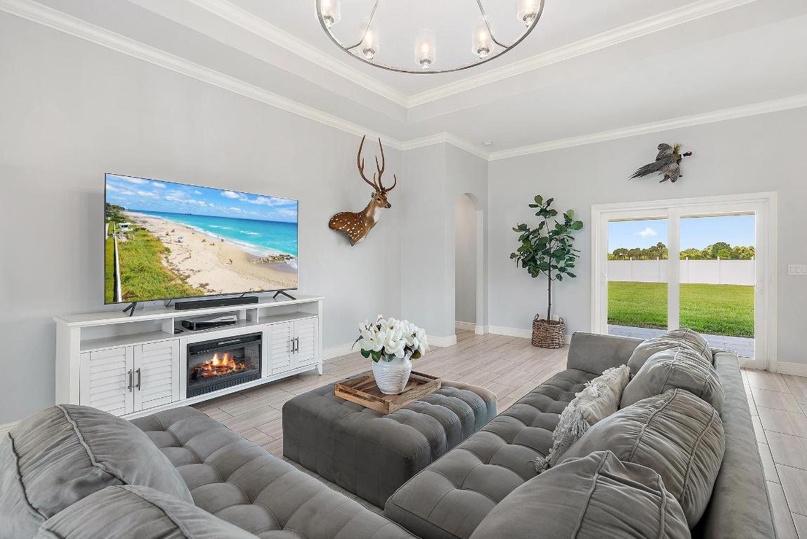 BRIDLEWOOD RANCHES - Residential