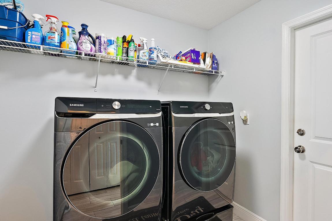 BRIDLEWOOD RANCHES - Residential