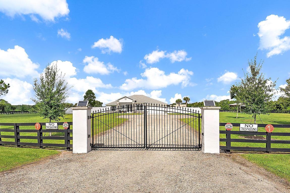 BRIDLEWOOD RANCHES - Residential