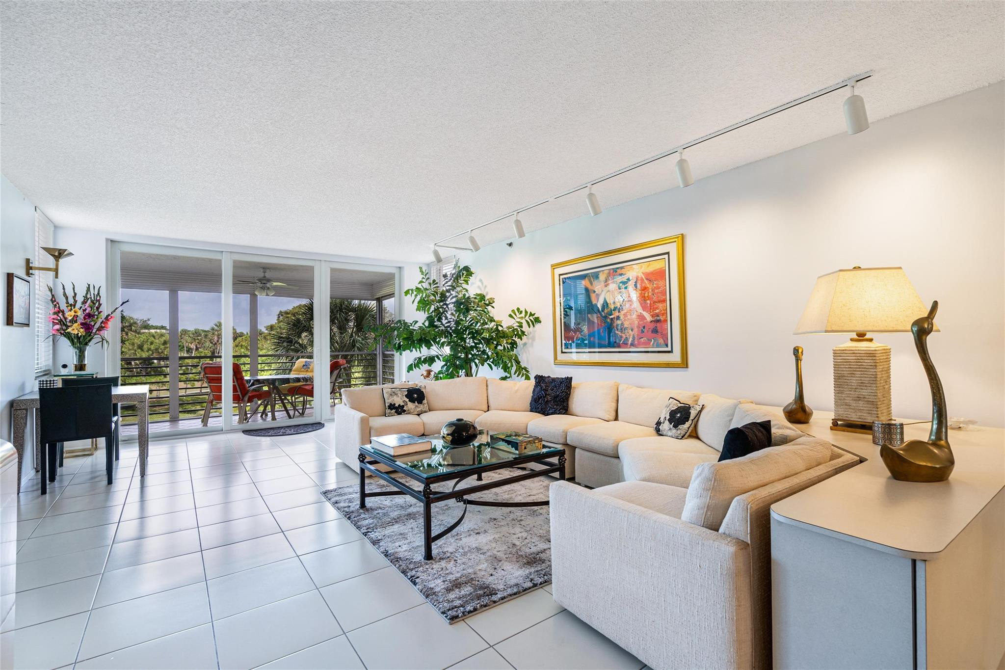 NO 114 PALM-AIRE COUNTRY CLUB - Residential