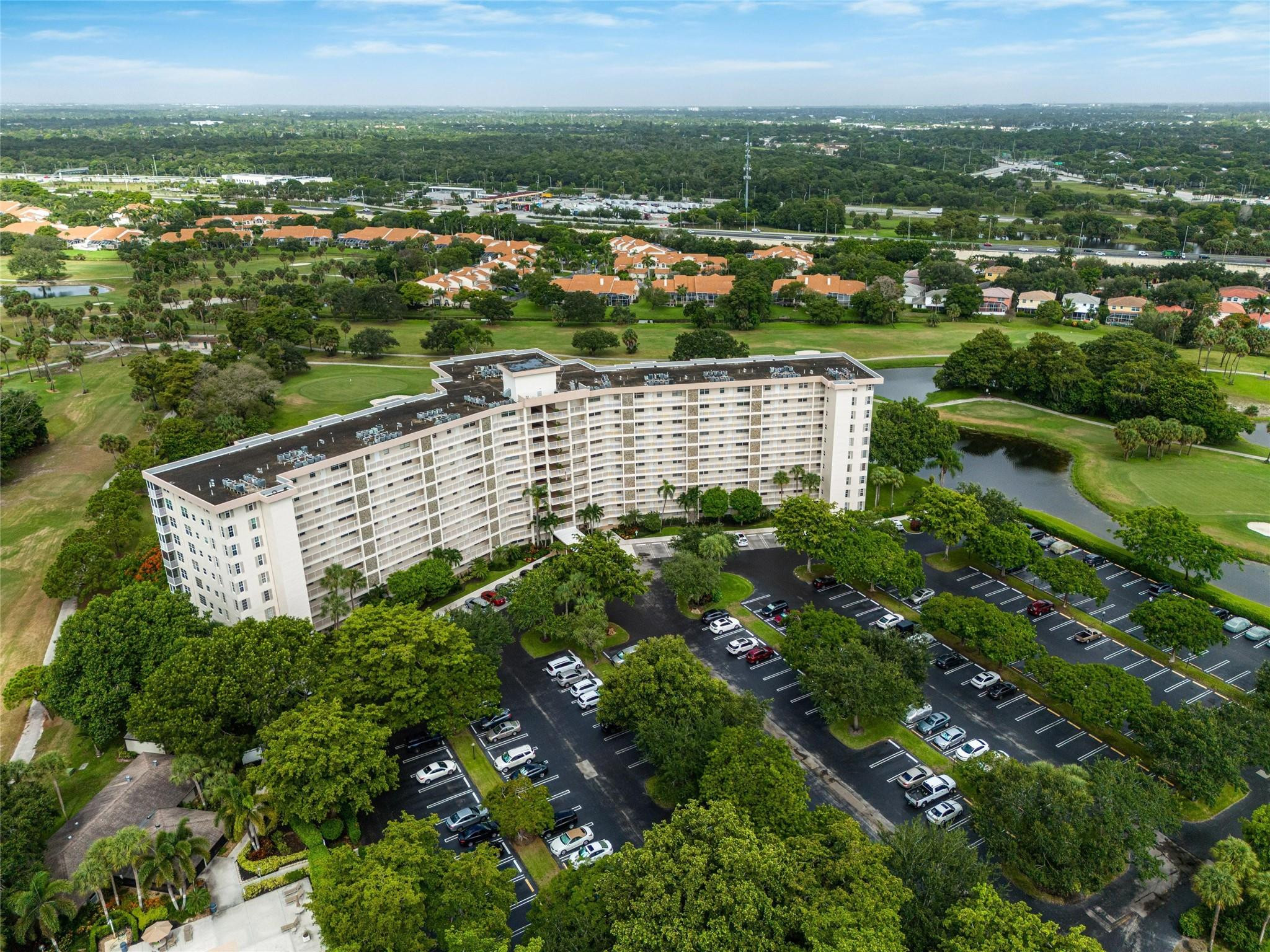 NO 114 PALM-AIRE COUNTRY CLUB - Residential