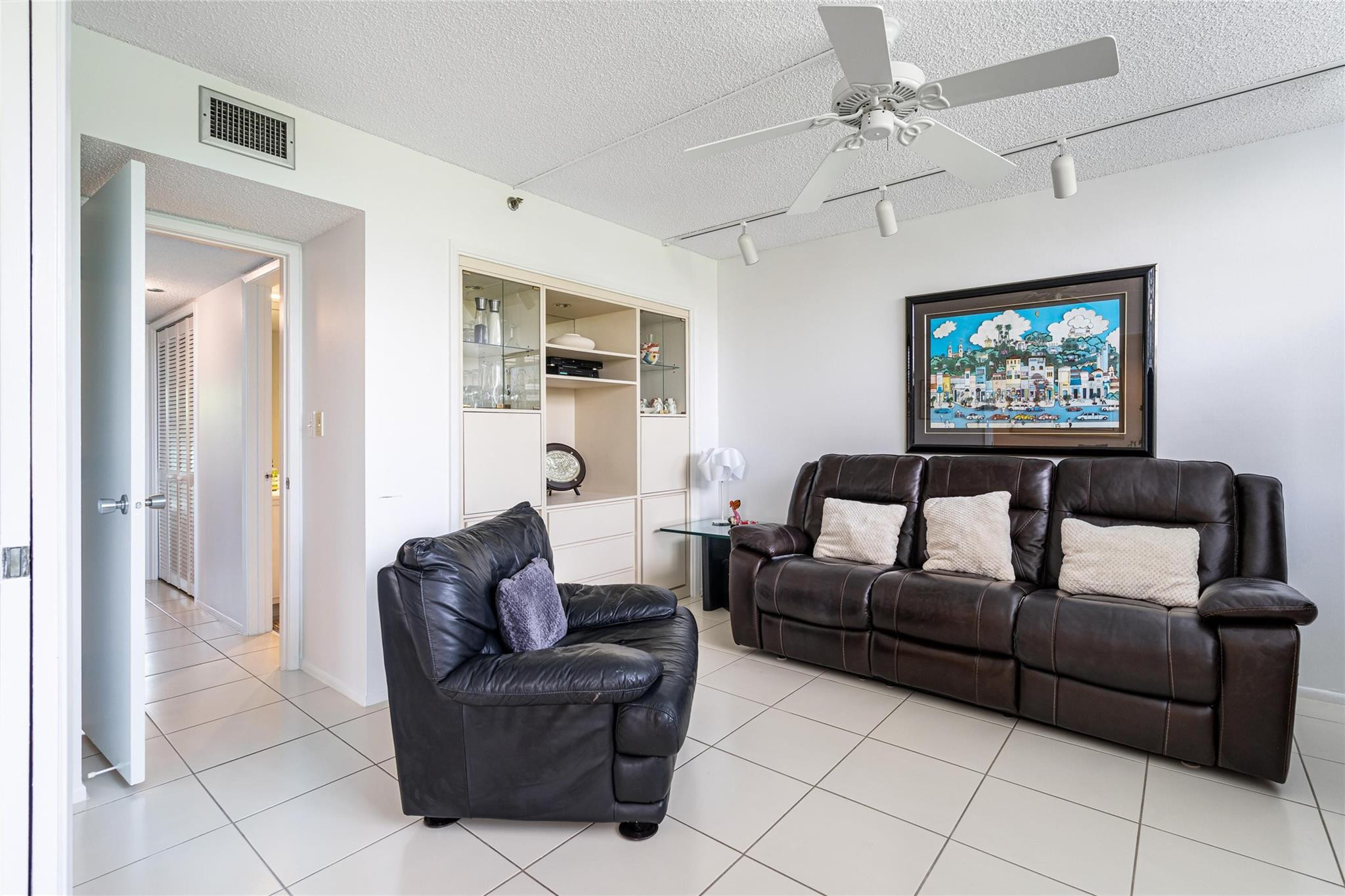 NO 114 PALM-AIRE COUNTRY CLUB - Residential