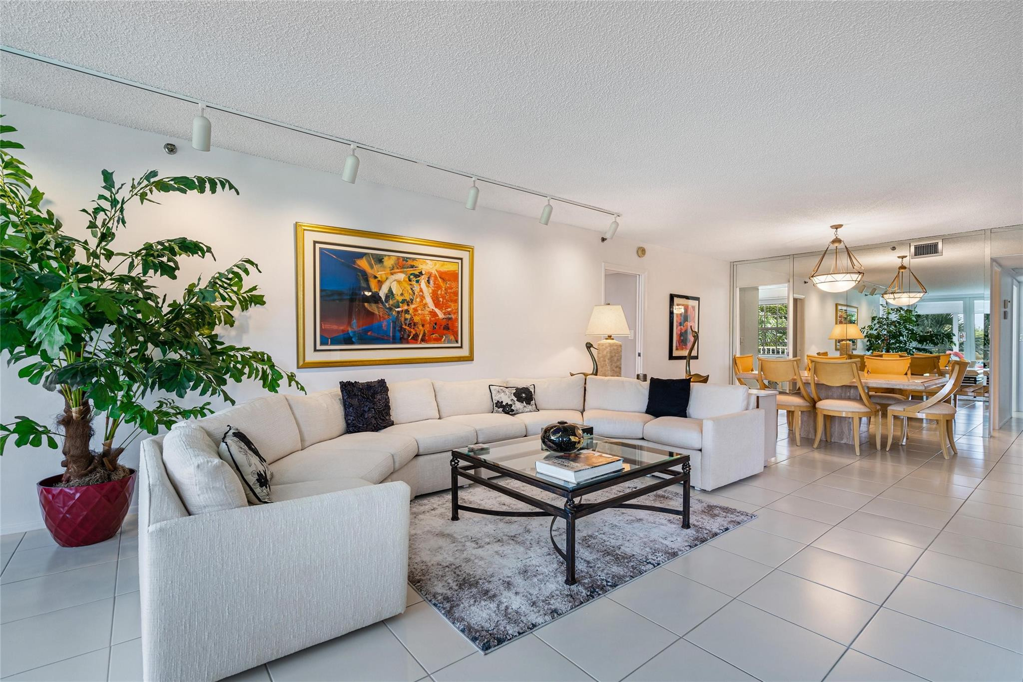 NO 114 PALM-AIRE COUNTRY CLUB - Residential