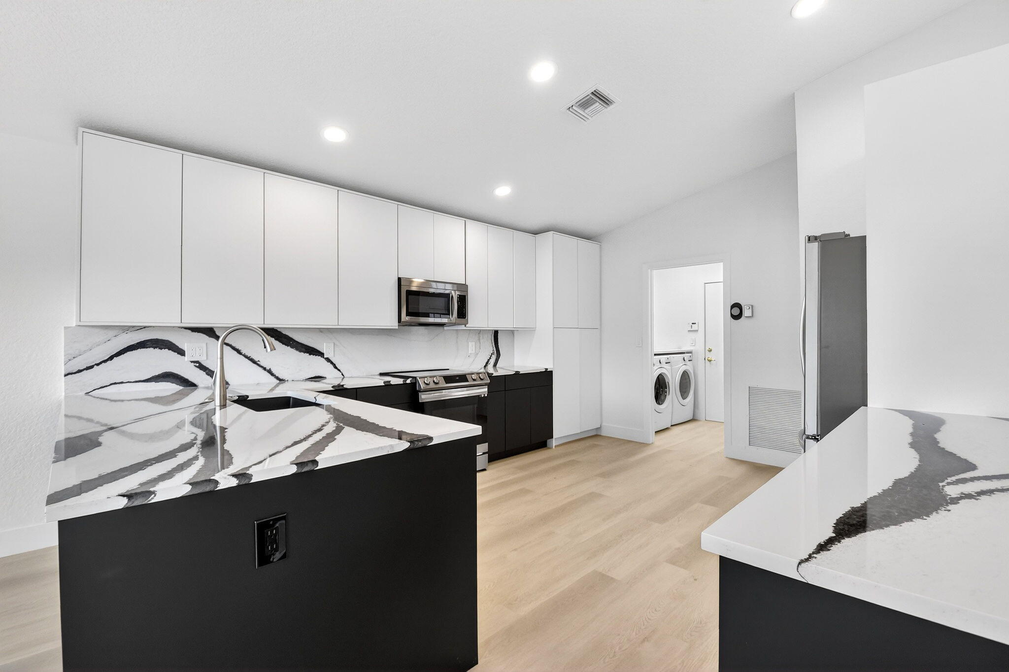 VALENCIA ISLES 3 - Residential