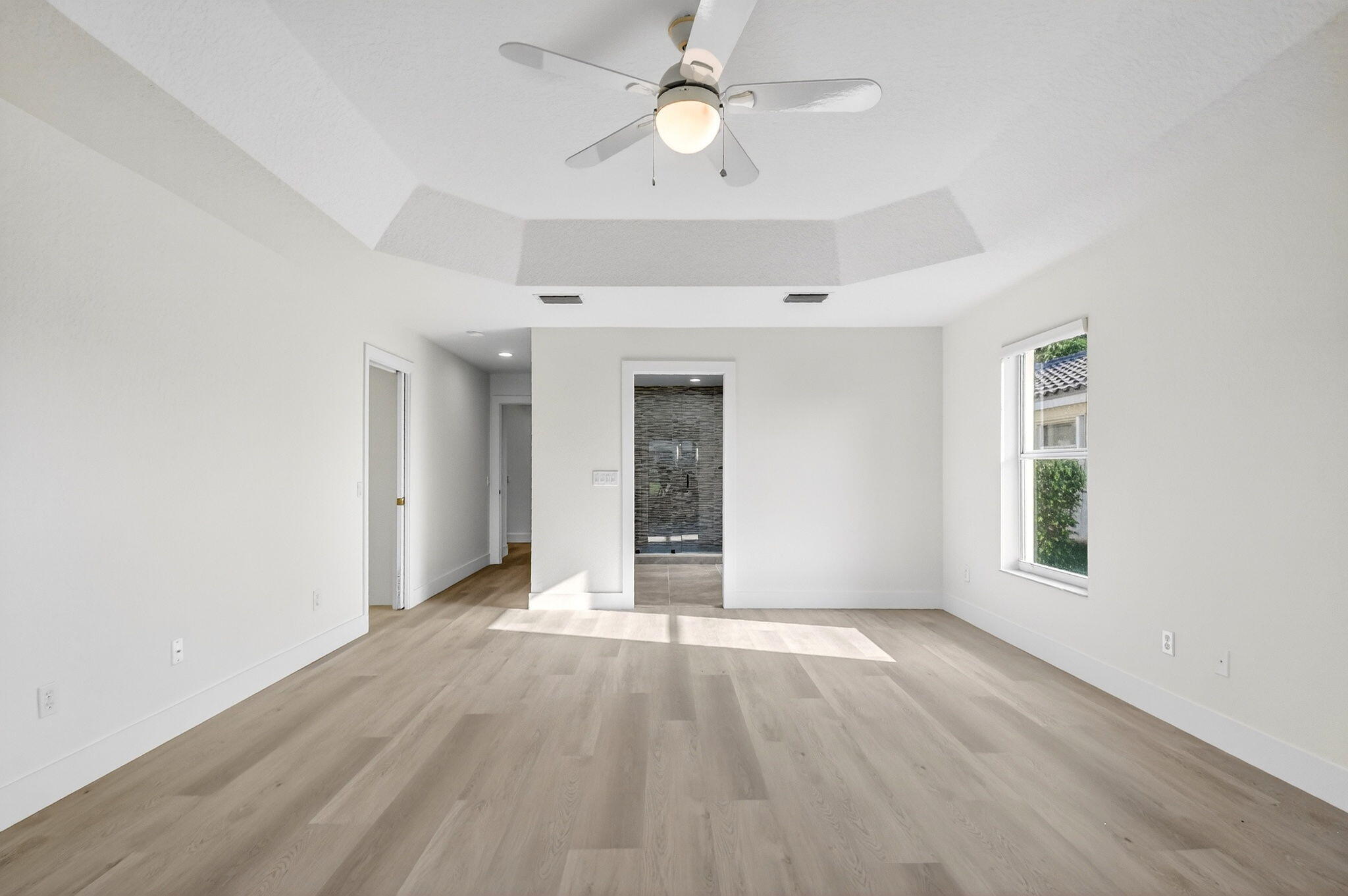 VALENCIA ISLES 3 - Residential