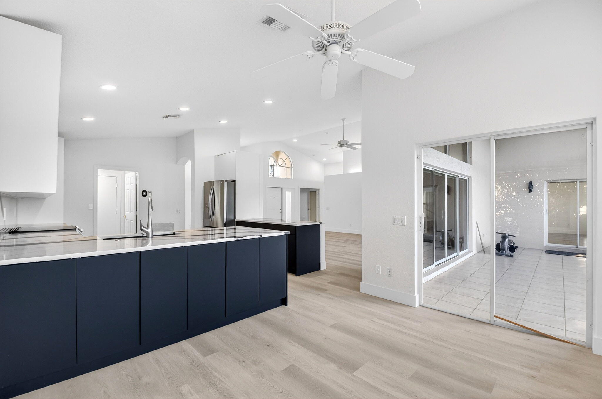 VALENCIA ISLES 3 - Residential