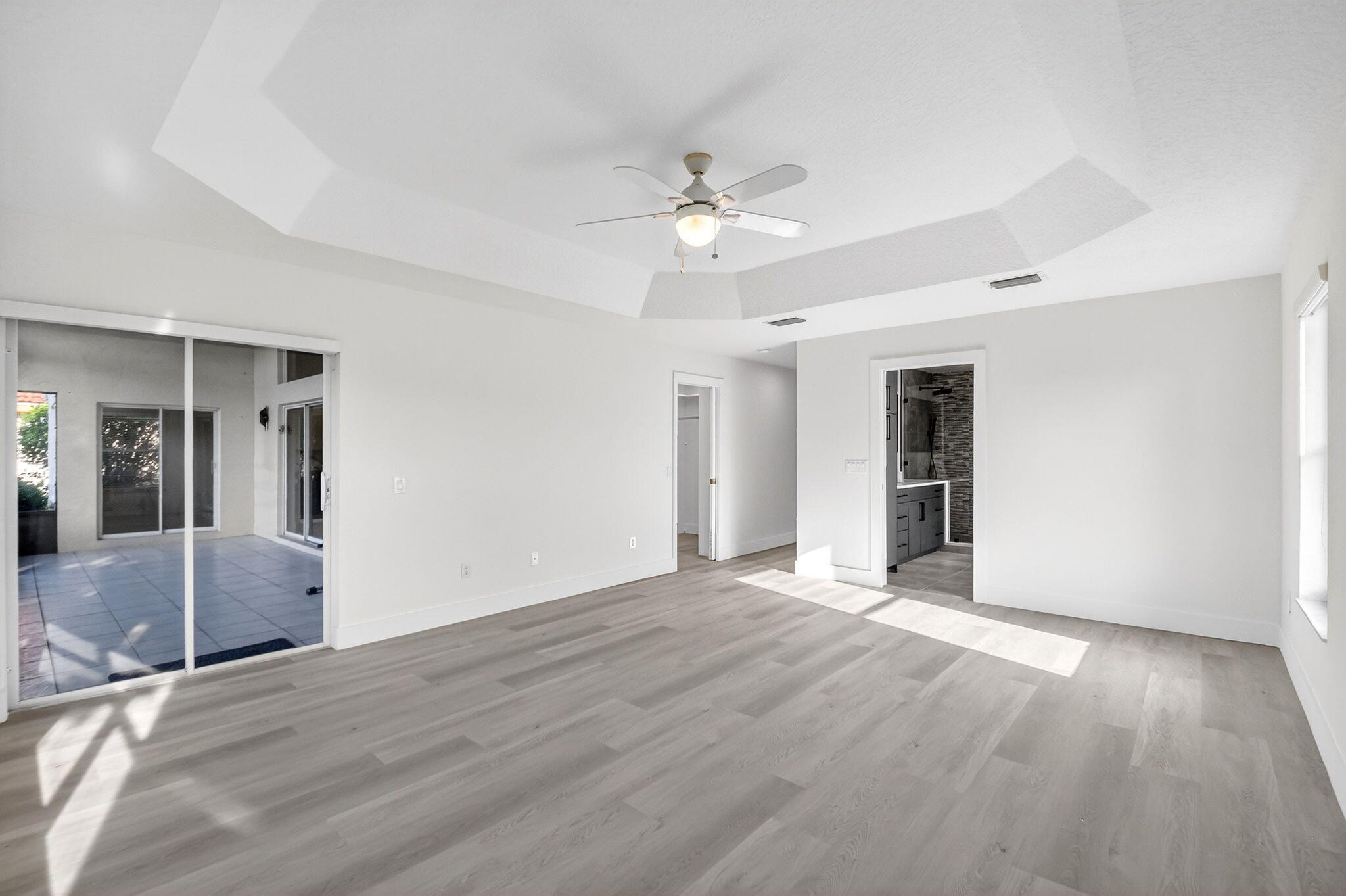 VALENCIA ISLES 3 - Residential