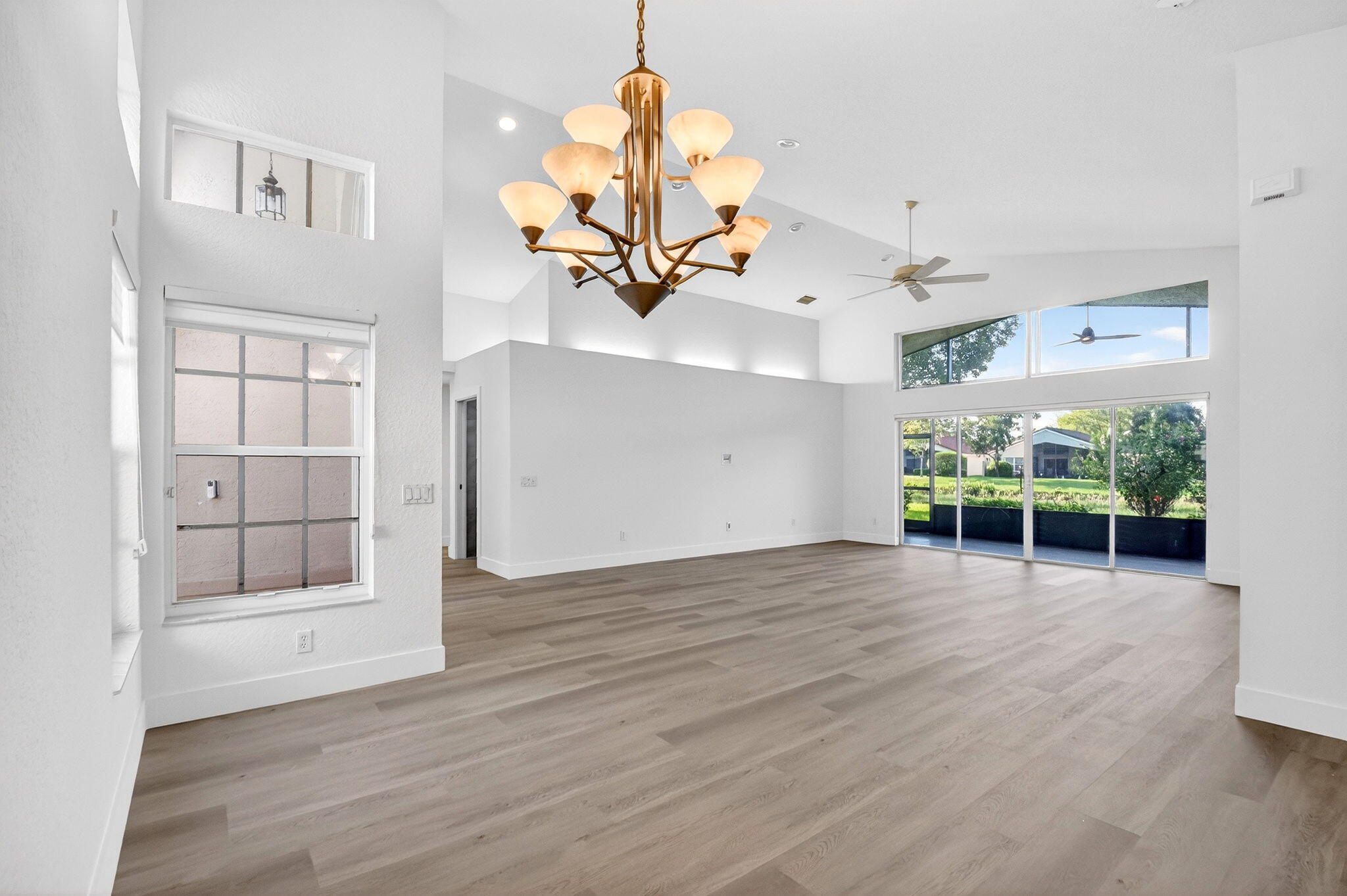 VALENCIA ISLES 3 - Residential