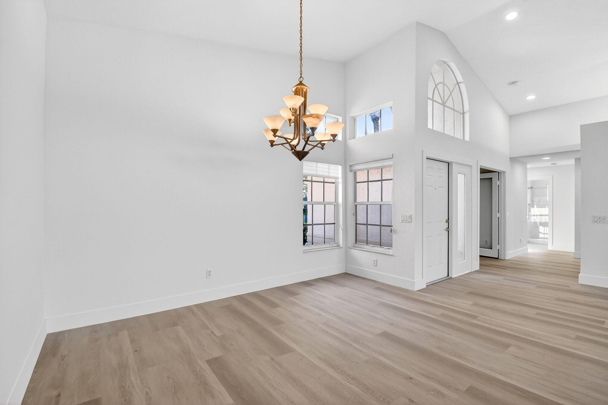 VALENCIA ISLES 3 - Residential