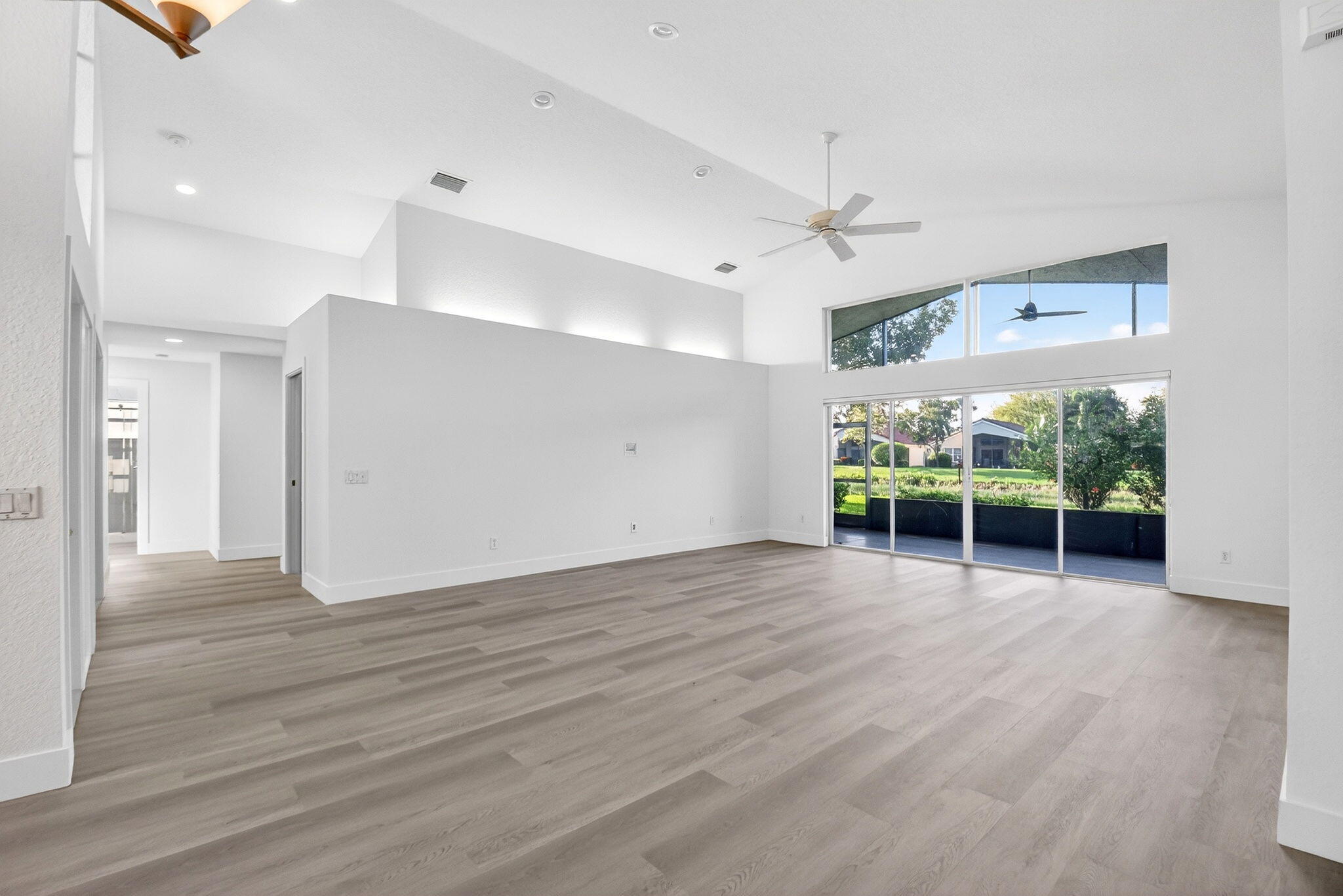 VALENCIA ISLES 3 - Residential