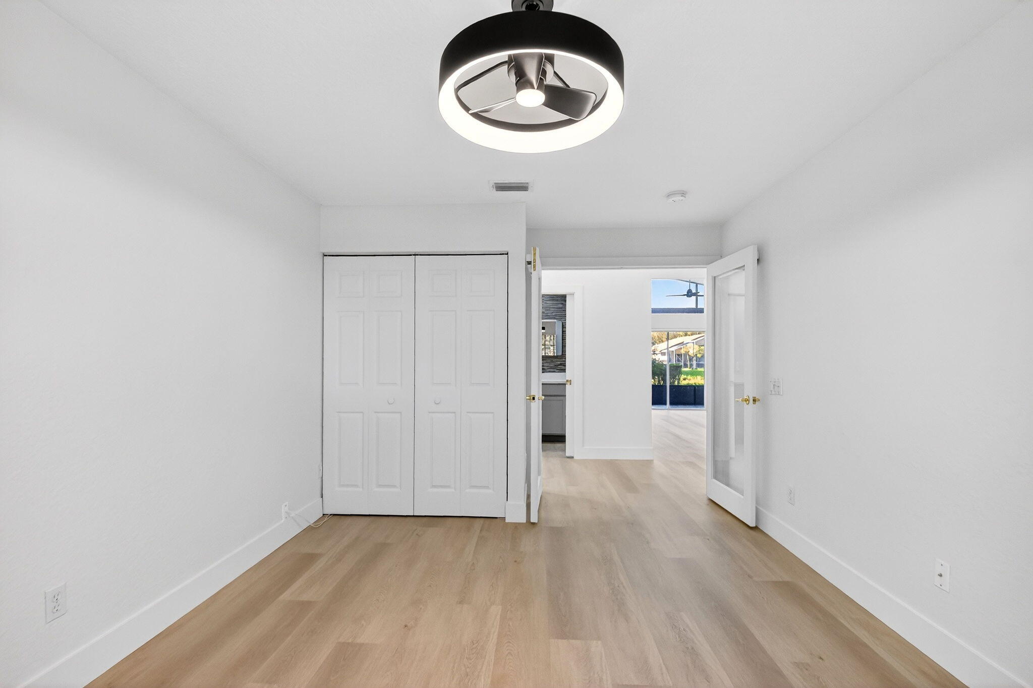 VALENCIA ISLES 3 - Residential