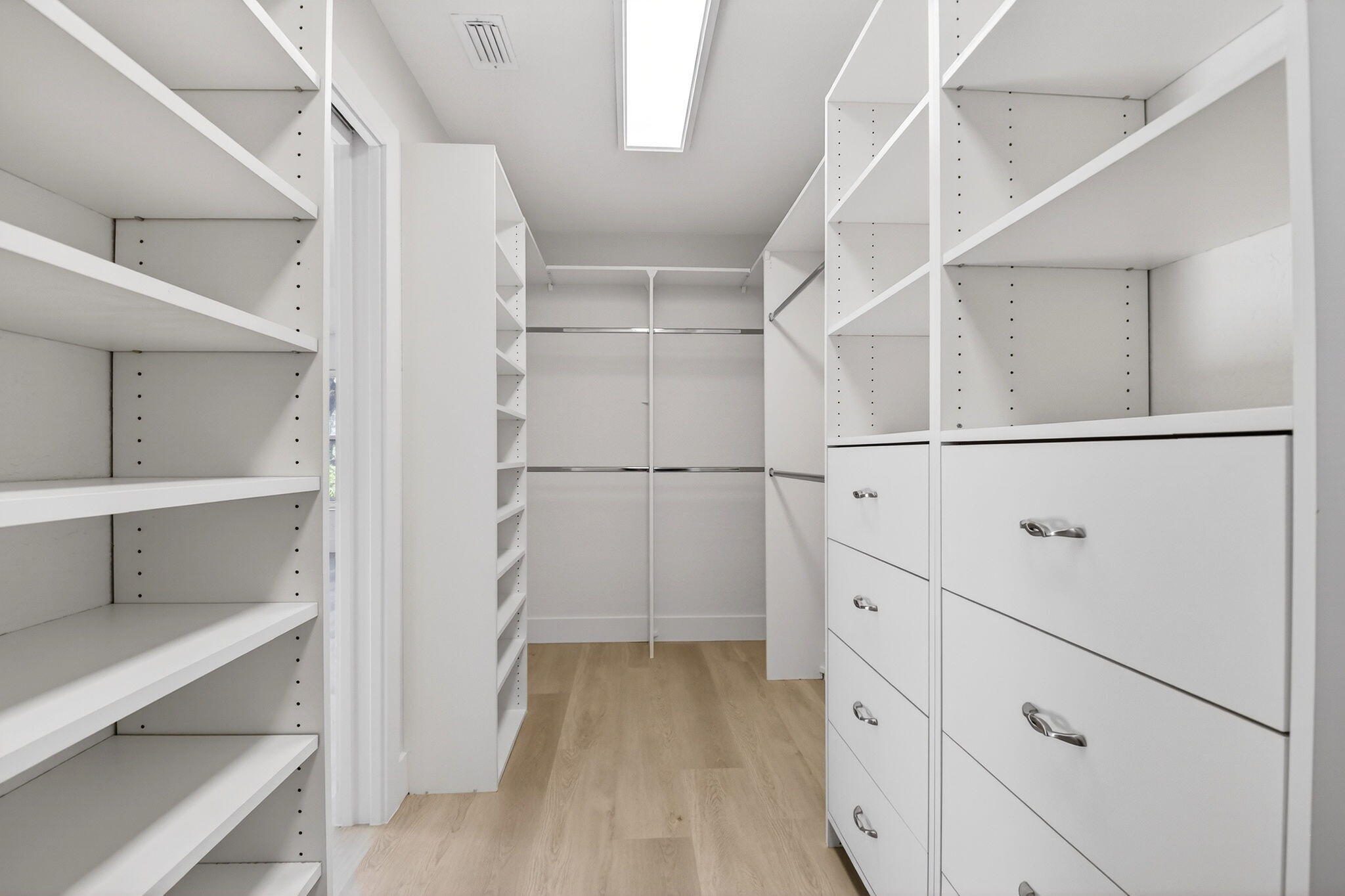 VALENCIA ISLES 3 - Residential