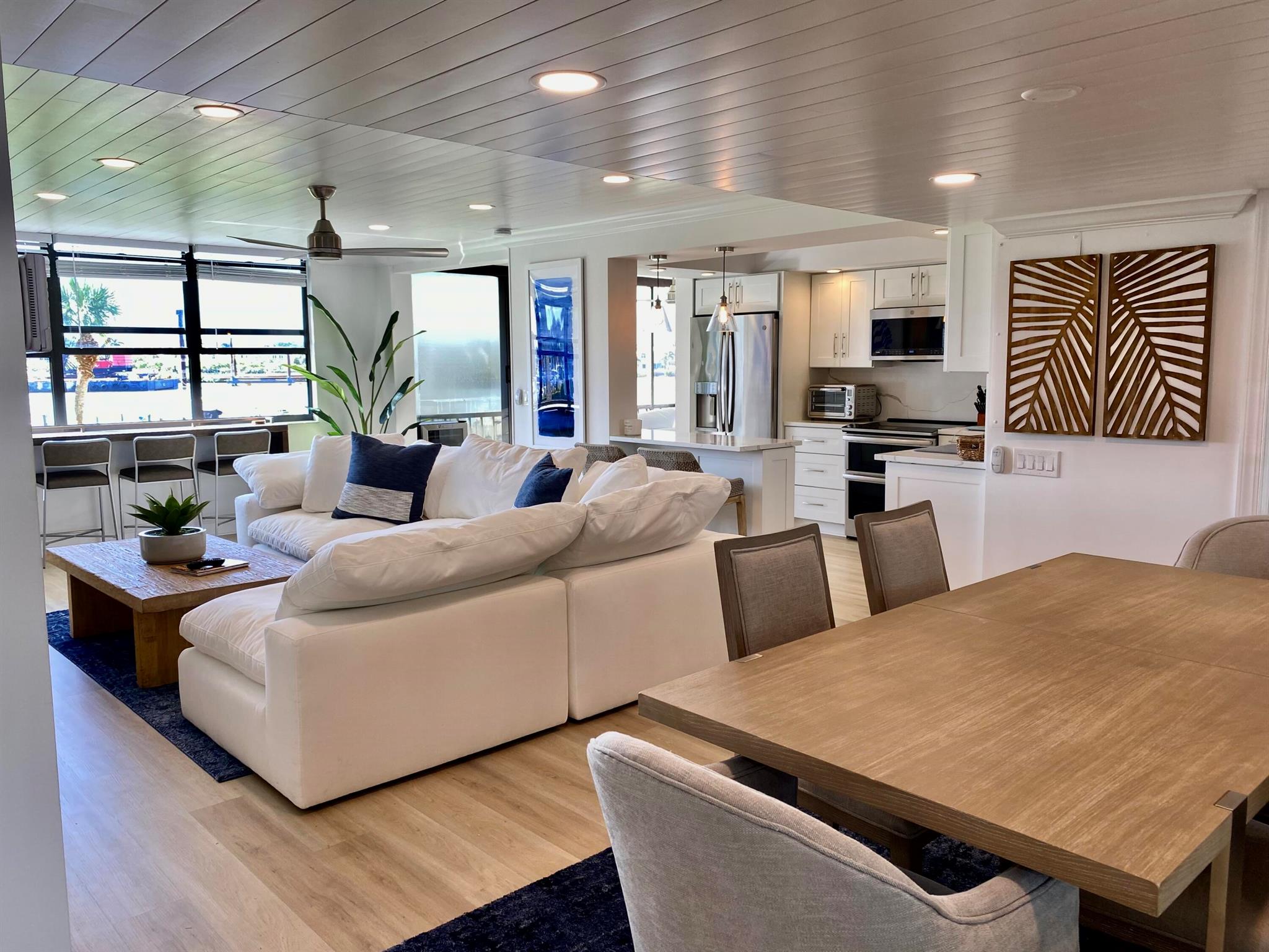 JUPITER COVE CONDO - Residential Lease
