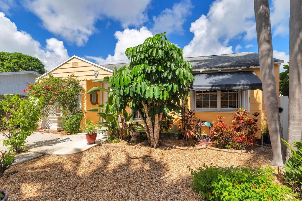 Photo of 341 Nottingham Boulevard, West Palm Beach, FL 33405 (MLS # R11134859)